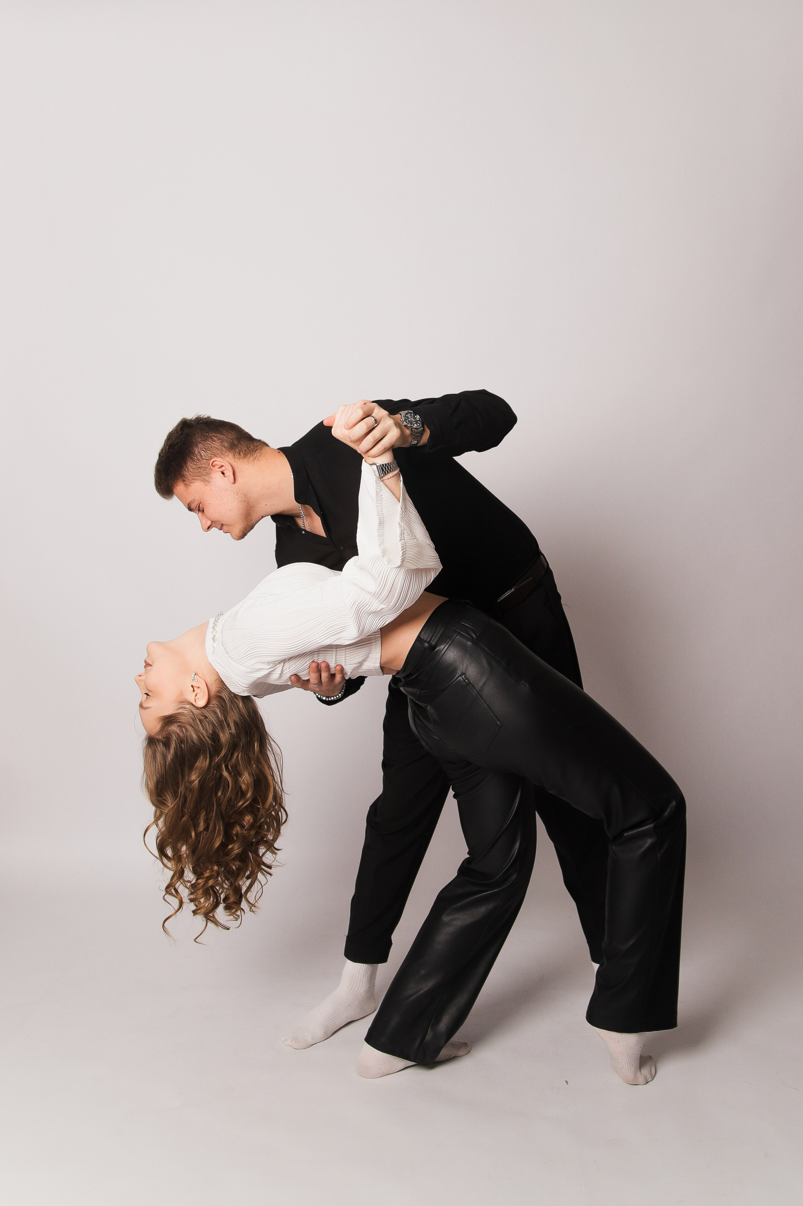 ВЫ  альбом с фотографиями посетителей фотостудии. Фотостудия без фотографа Автопортретика в Краснодаре