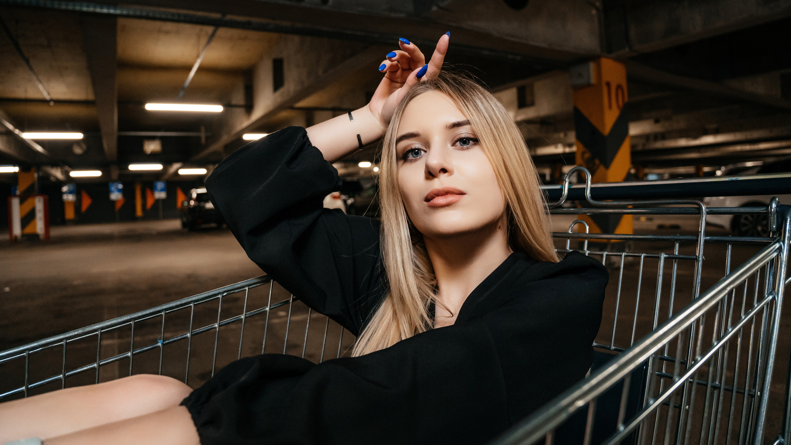 Контент съемка под ключ. Световое шоу / Москва и Мо