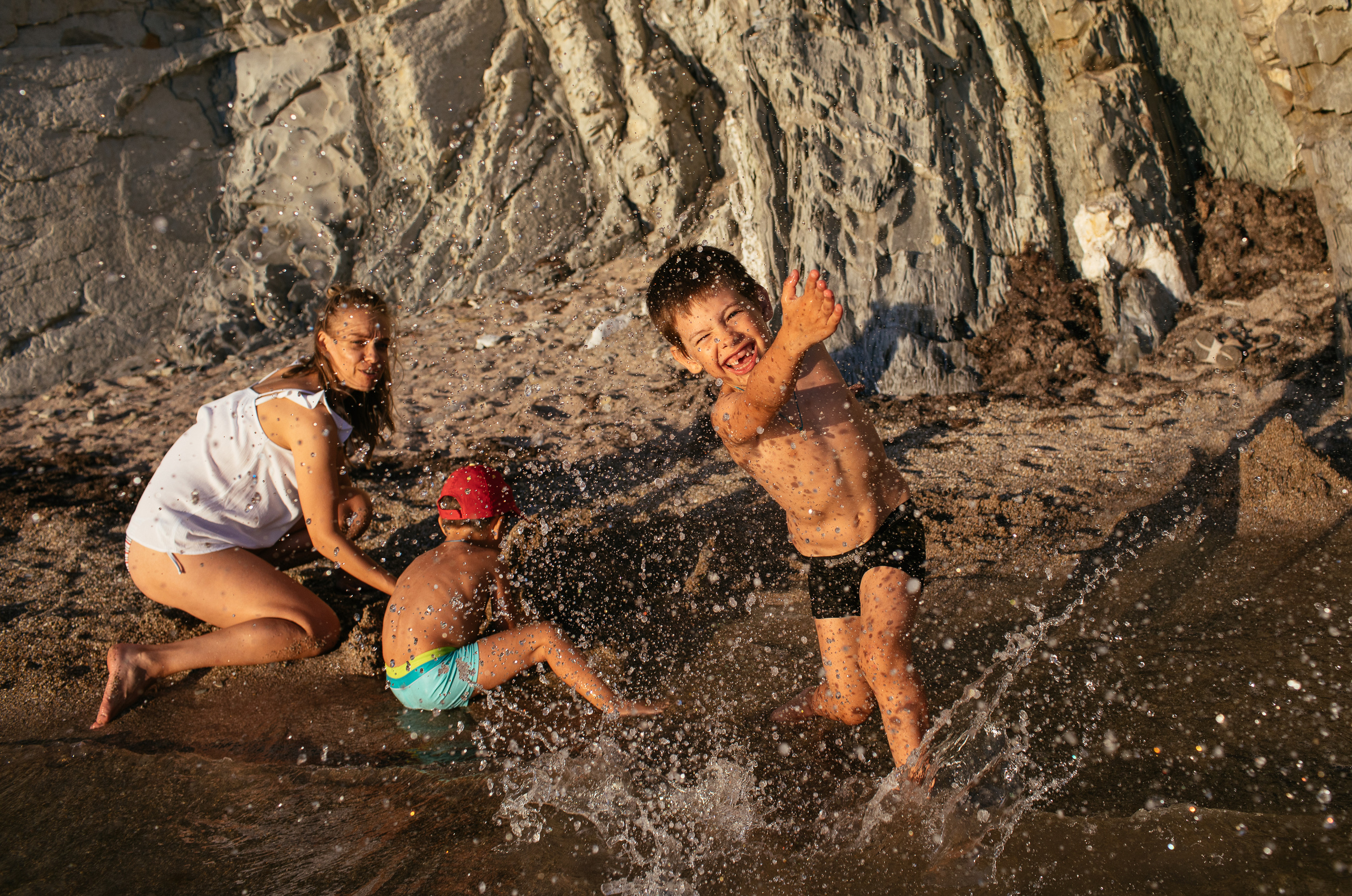 Живые семейные фотографии Новороссийск, Кабардинка, Геленджик. Саша Свенская — фотограф и фоторежиссер Новороссийск, Кабардинка