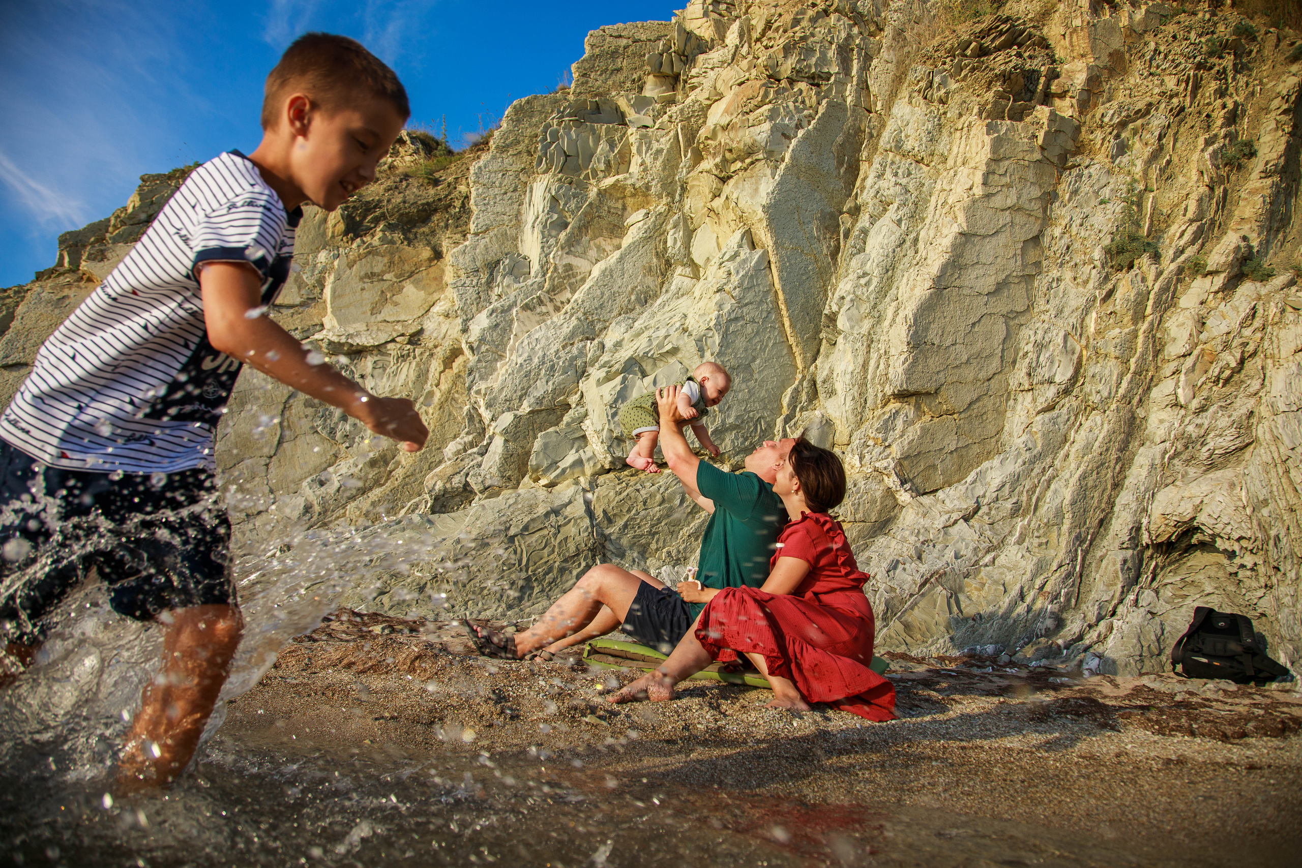 Живые семейные фотографии Новороссийск, Кабардинка, Геленджик. Саша Свенская — фотограф и фоторежиссер Новороссийск, Кабардинка