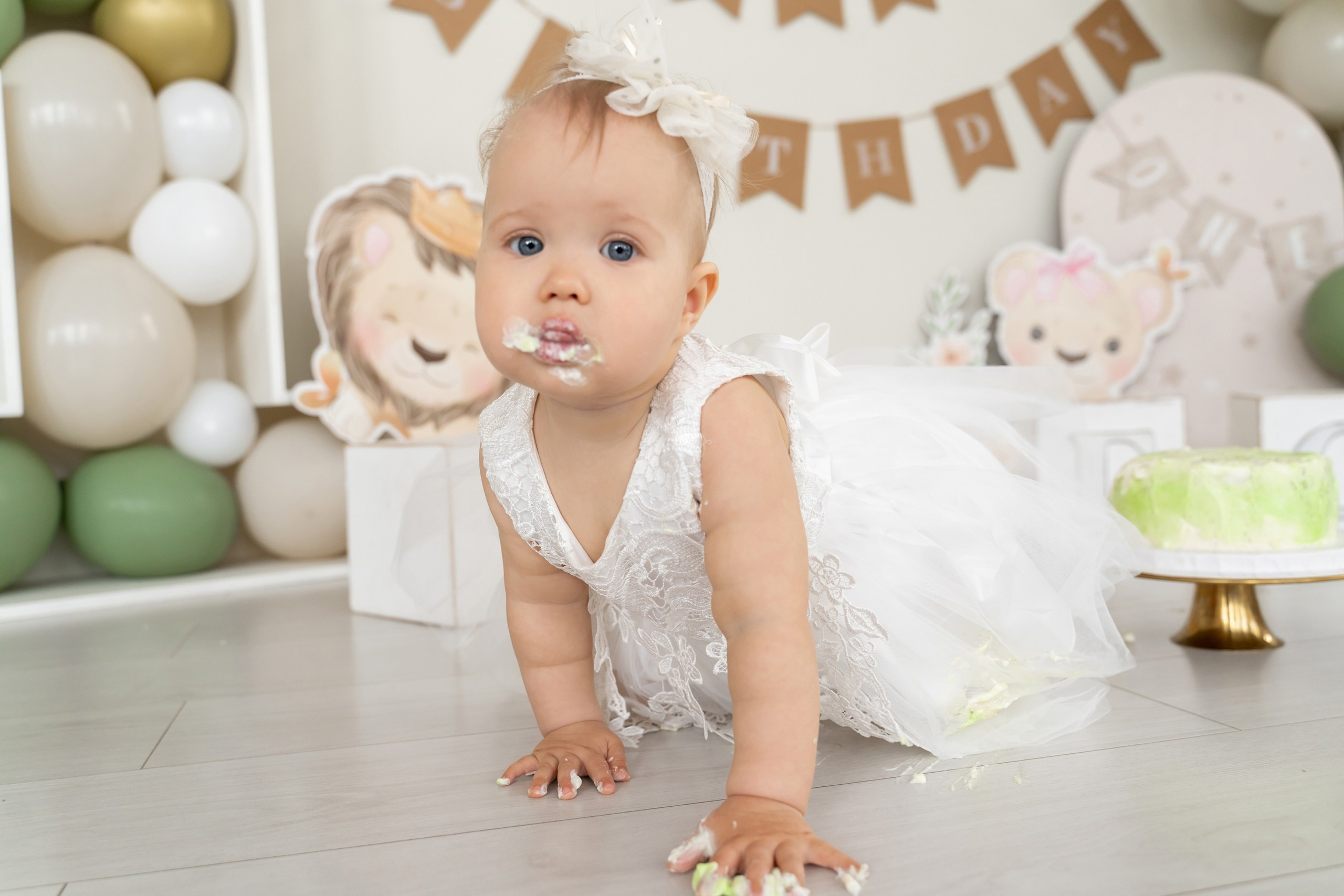 Cake smash. Фотостудия Малина в городе Улан-Удэ. Фотограф Ирина Жарникова