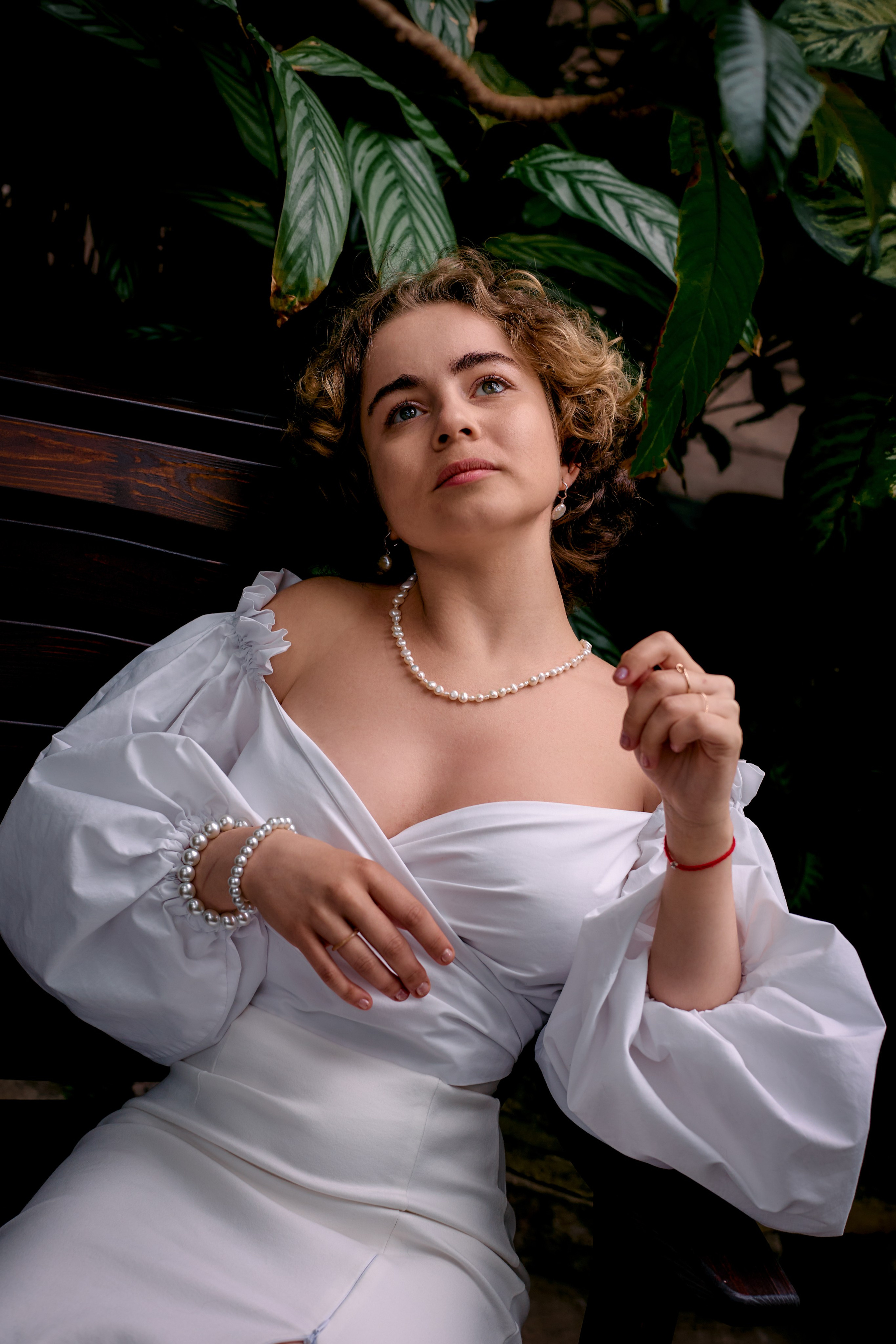 Фотосессия в саду. Портретный фотограф в Санкт-Петербурге Анастасия Епифанова