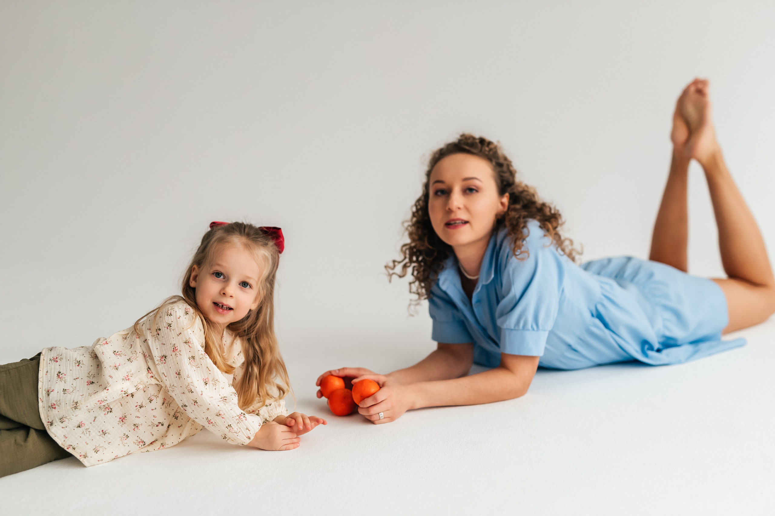 Январская егоза в фотостудии. Семейный фотограф. Lifestyle. Москва. Анастасия Михайлова