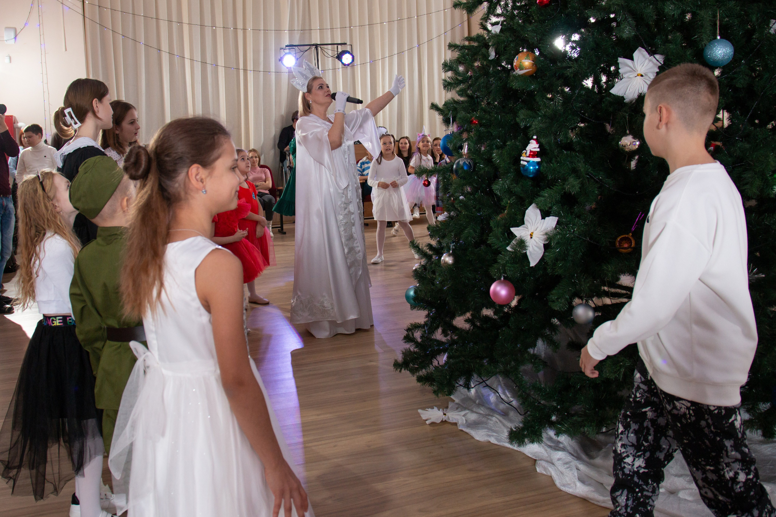 Новогодный утренник ДК Строитель г. Новоалександровск 23.12.2023. Главная