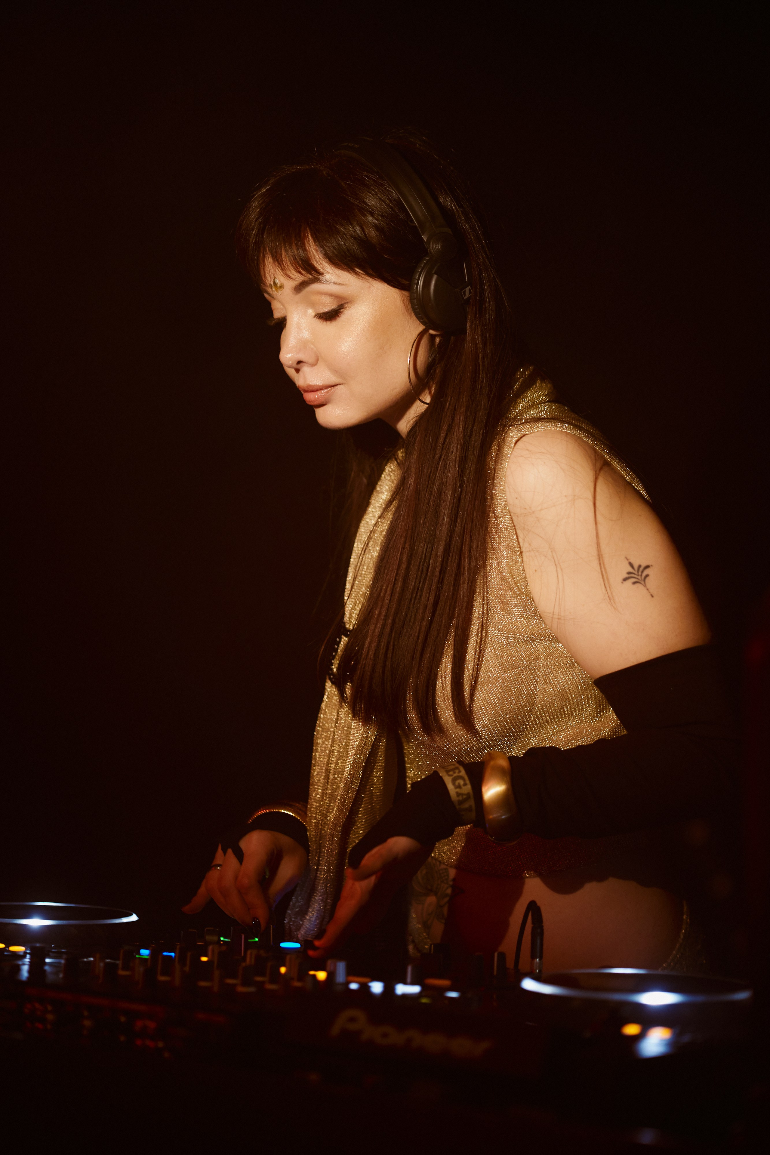 ILLEGAL FRIENDS — MIRAGE [PART III]. СВОИ. ФОТООТЧЕТЫ-СОБЫТИЯ-МЕСТА