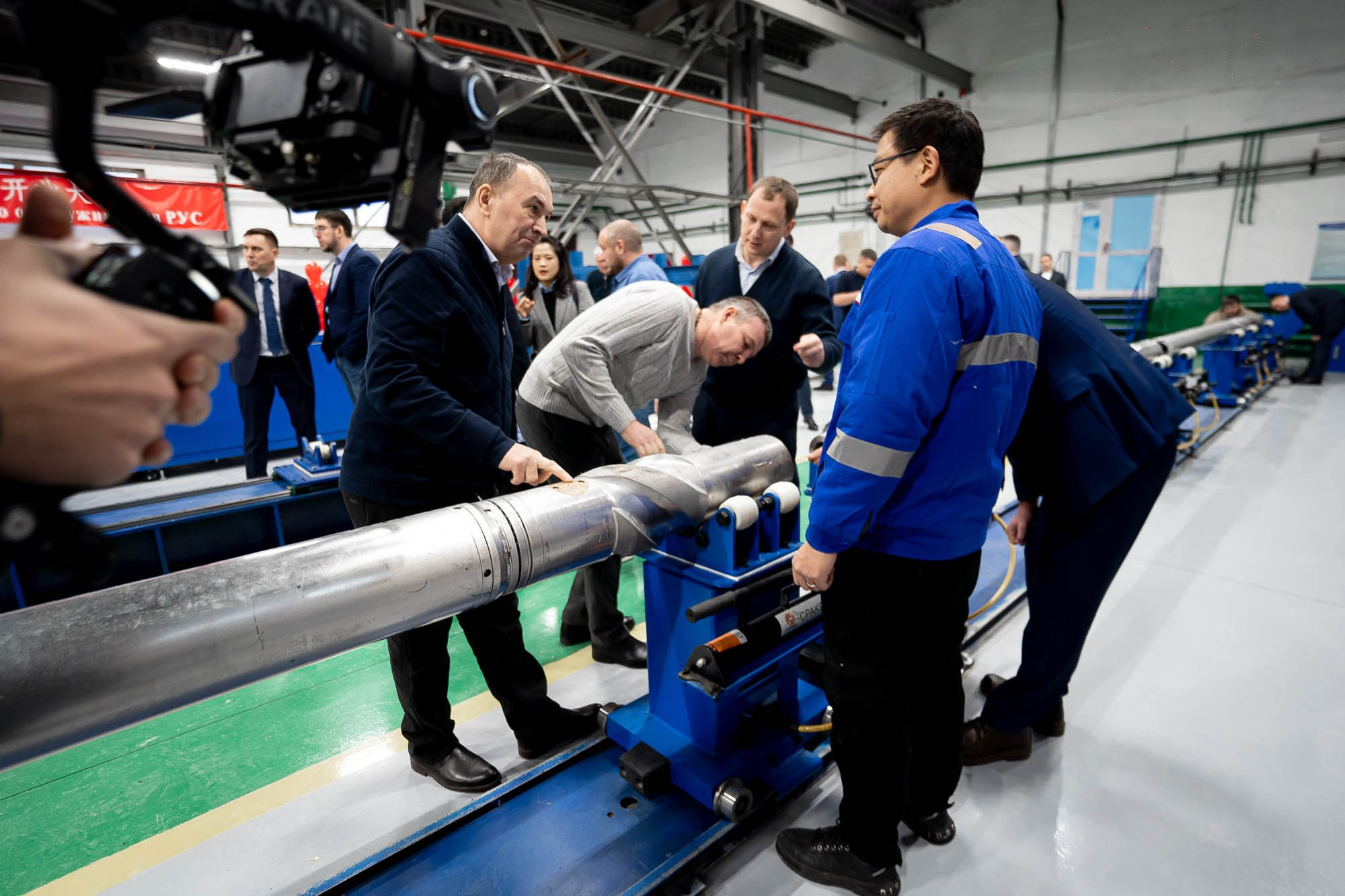 Открытие сервисного центра HILONG. Сергей Кошкин. Репортажная и ивент-фотография в Сургуте