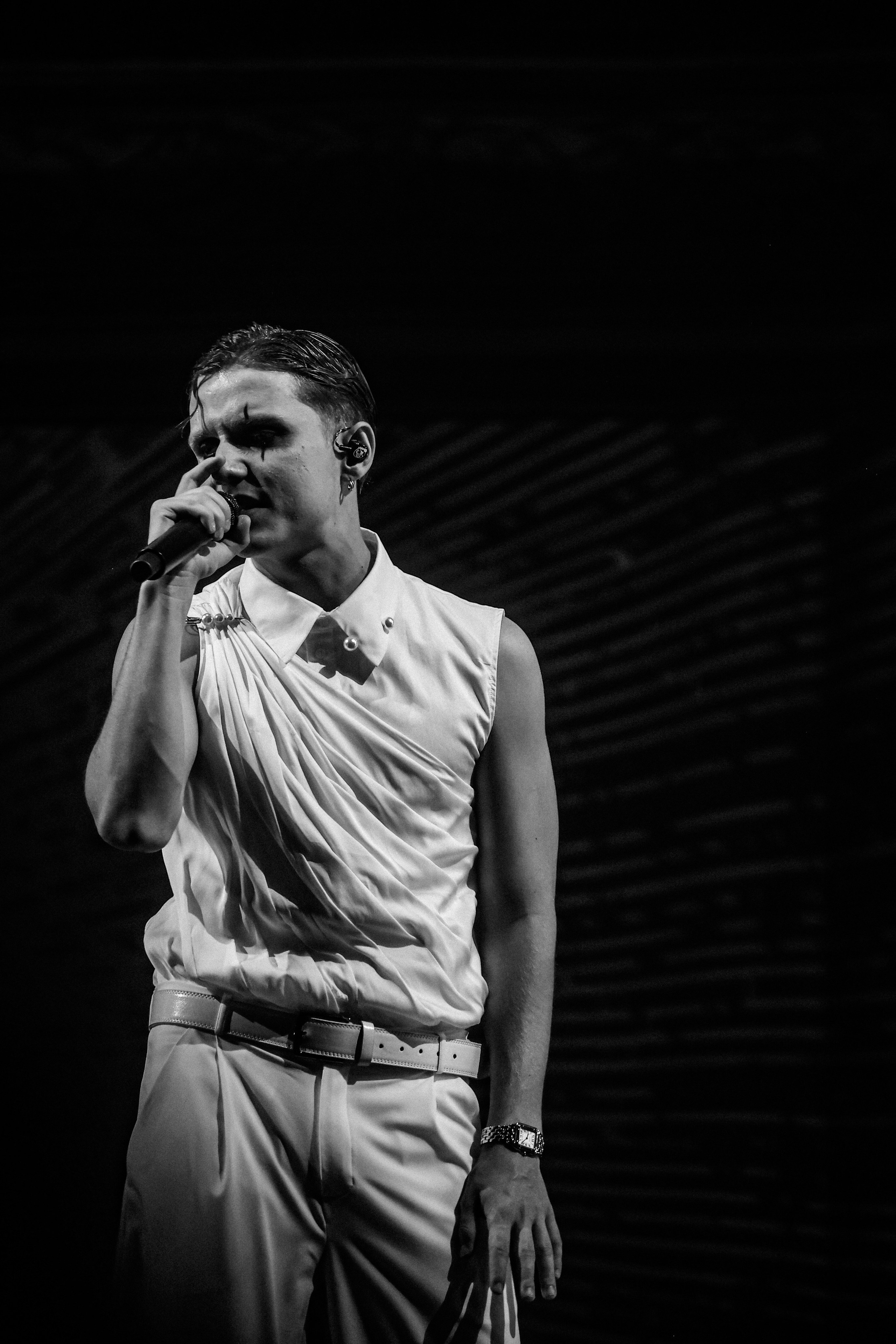 ВАНЯ ДМИТРИЕНКО