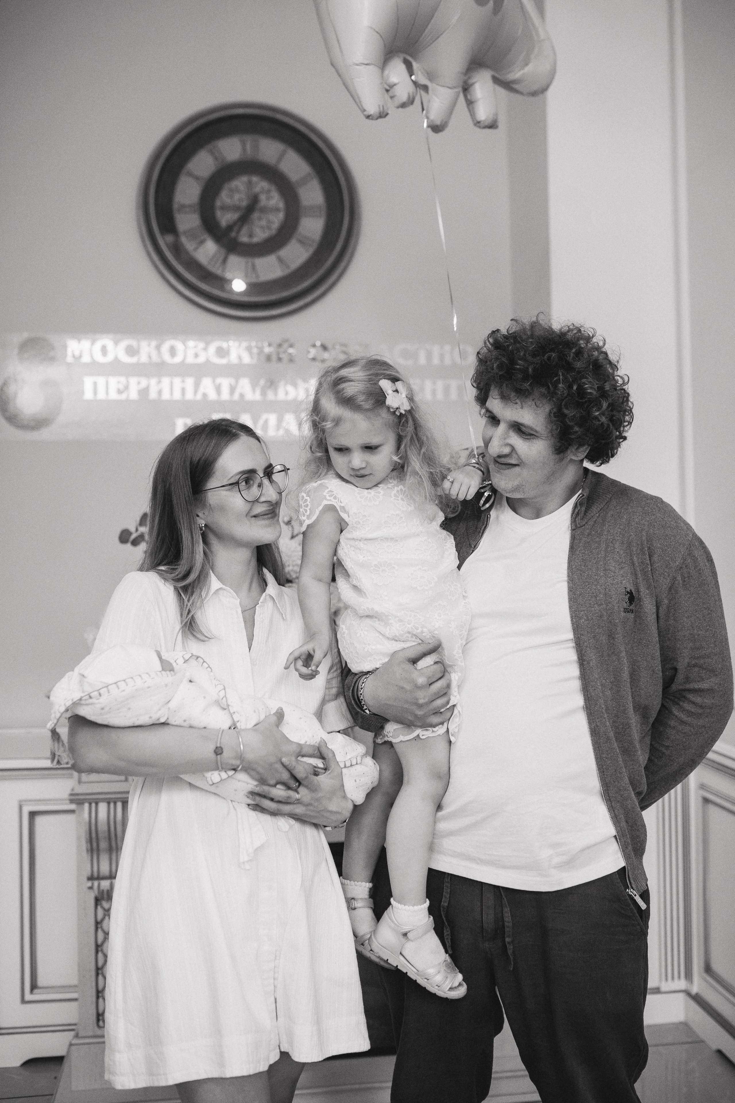 Выписка из роддома. Семейный и детский фотограф в Москве Антонина Смирнова