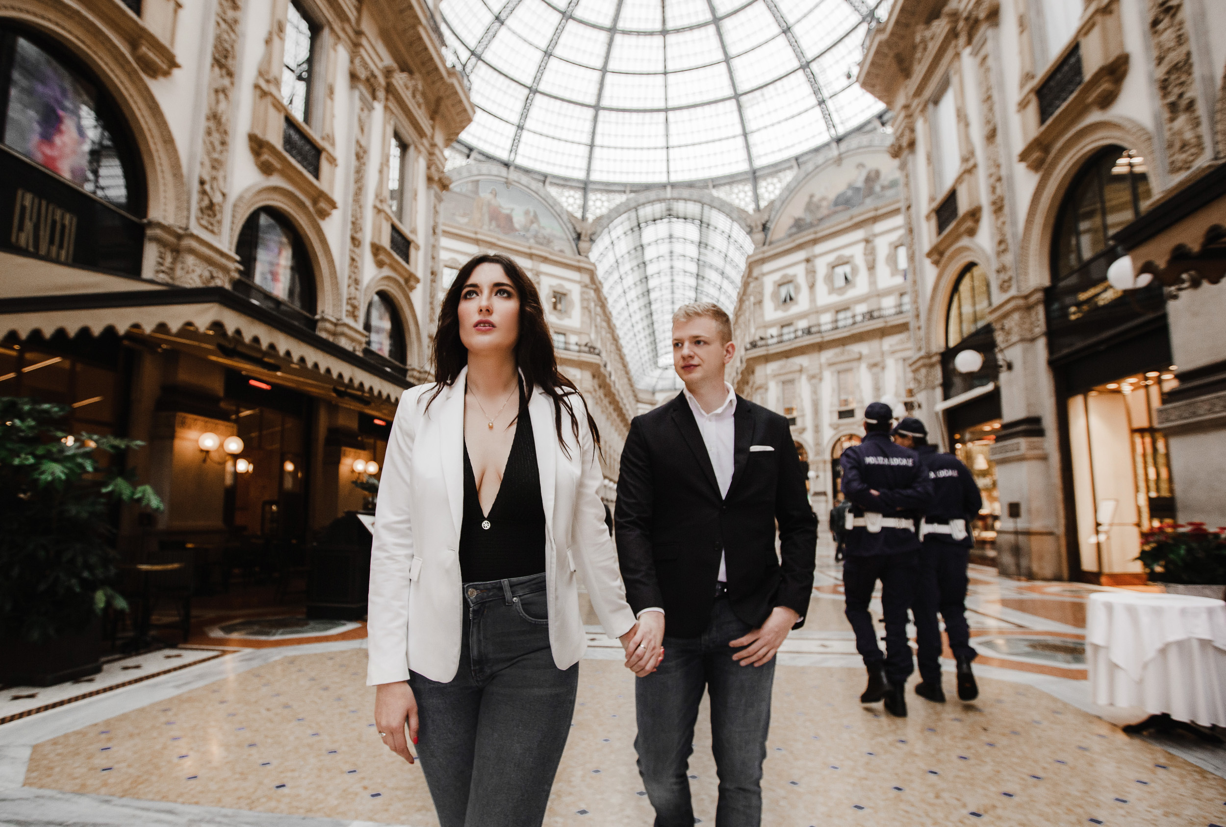 Igor + Regina / LOVE STORY / Milan. Fotografo e videografo matrimonio in Italia: Roma, Milano, Venezia, Fi