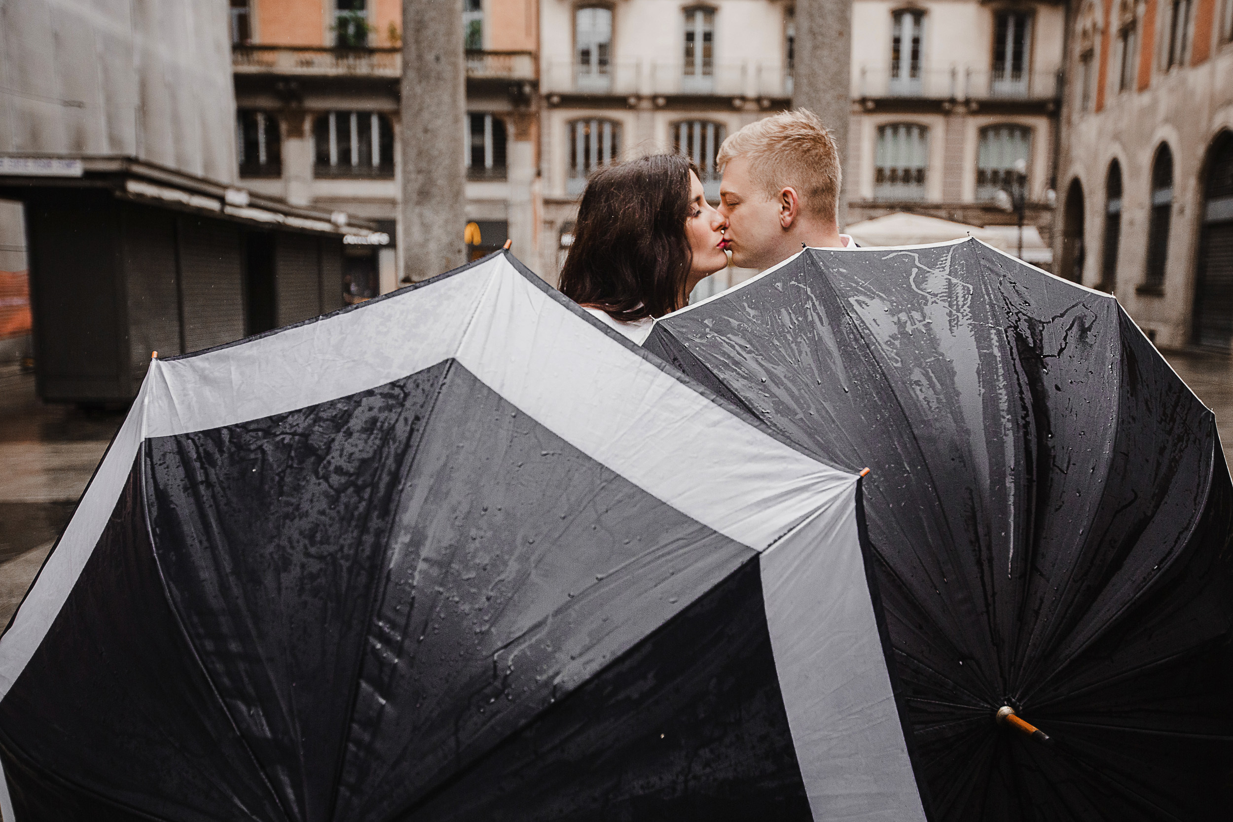 Igor + Regina / LOVE STORY / Milan. Fotografo e videografo matrimonio in Italia: Roma, Milano, Venezia, Fi