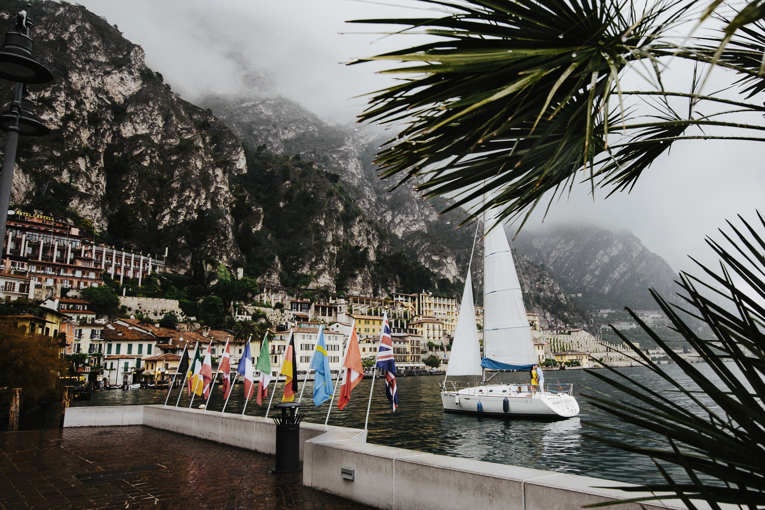 Evegniy + Angelina / LOVE STORY / Garda lake. Photographer and videographer for wedding in Italy: Rome, Milan, Venic