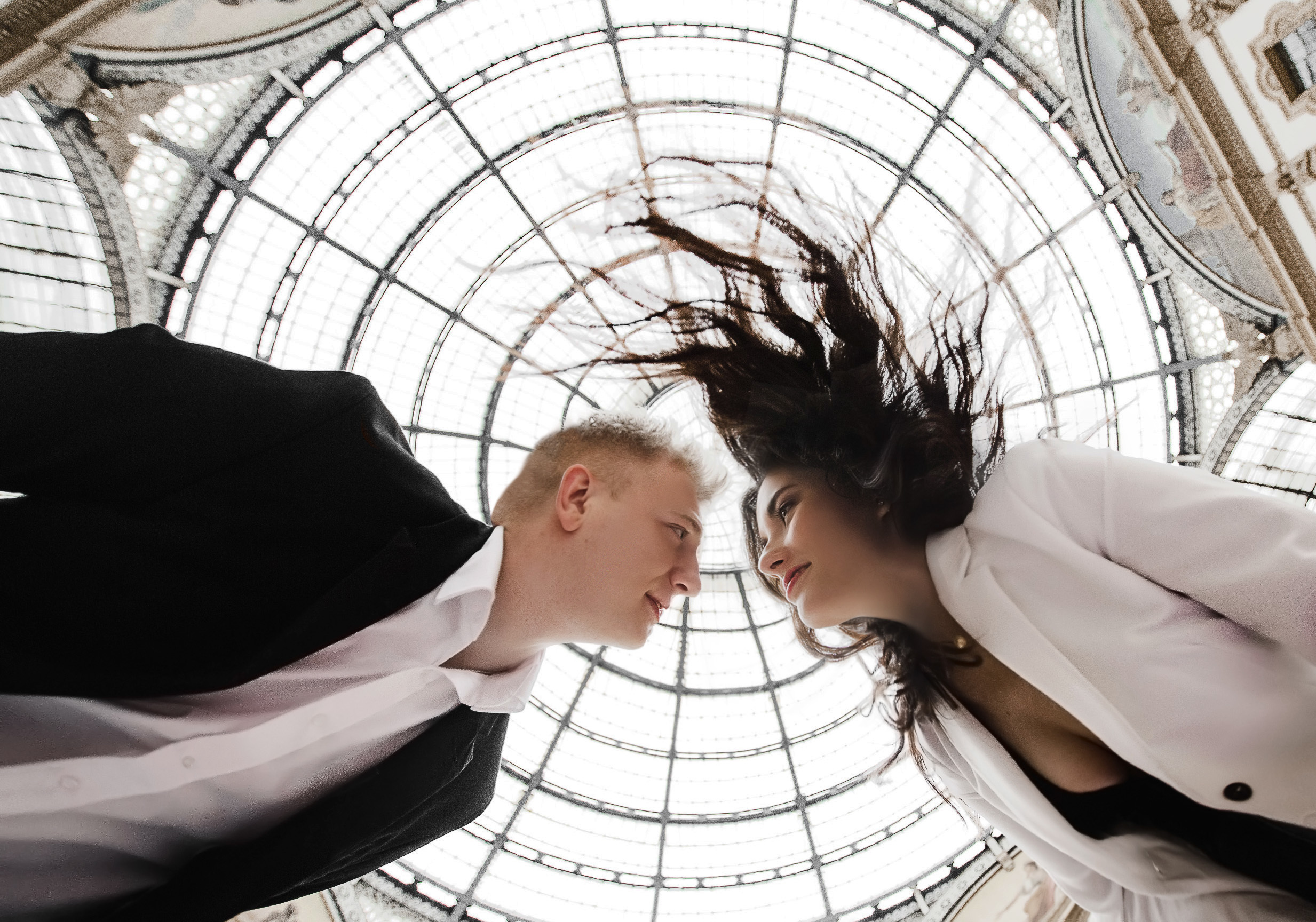 Igor + Regina / LOVE STORY / Milan. Fotografo e videografo matrimonio in Italia: Roma, Milano, Venezia, Fi