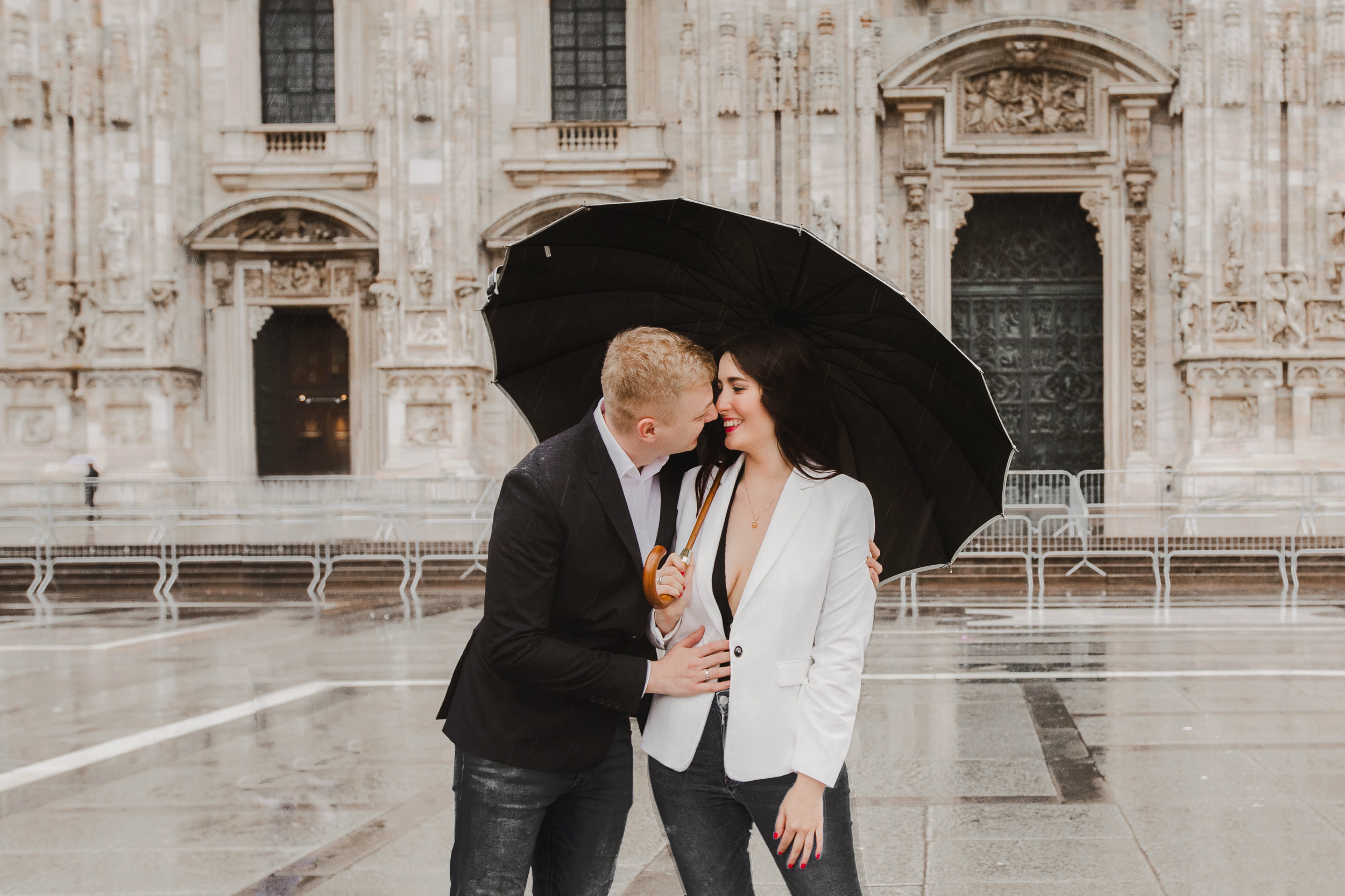 Igor + Regina / LOVE STORY / Milan. Fotografo e videografo matrimonio in Italia: Roma, Milano, Venezia, Fi