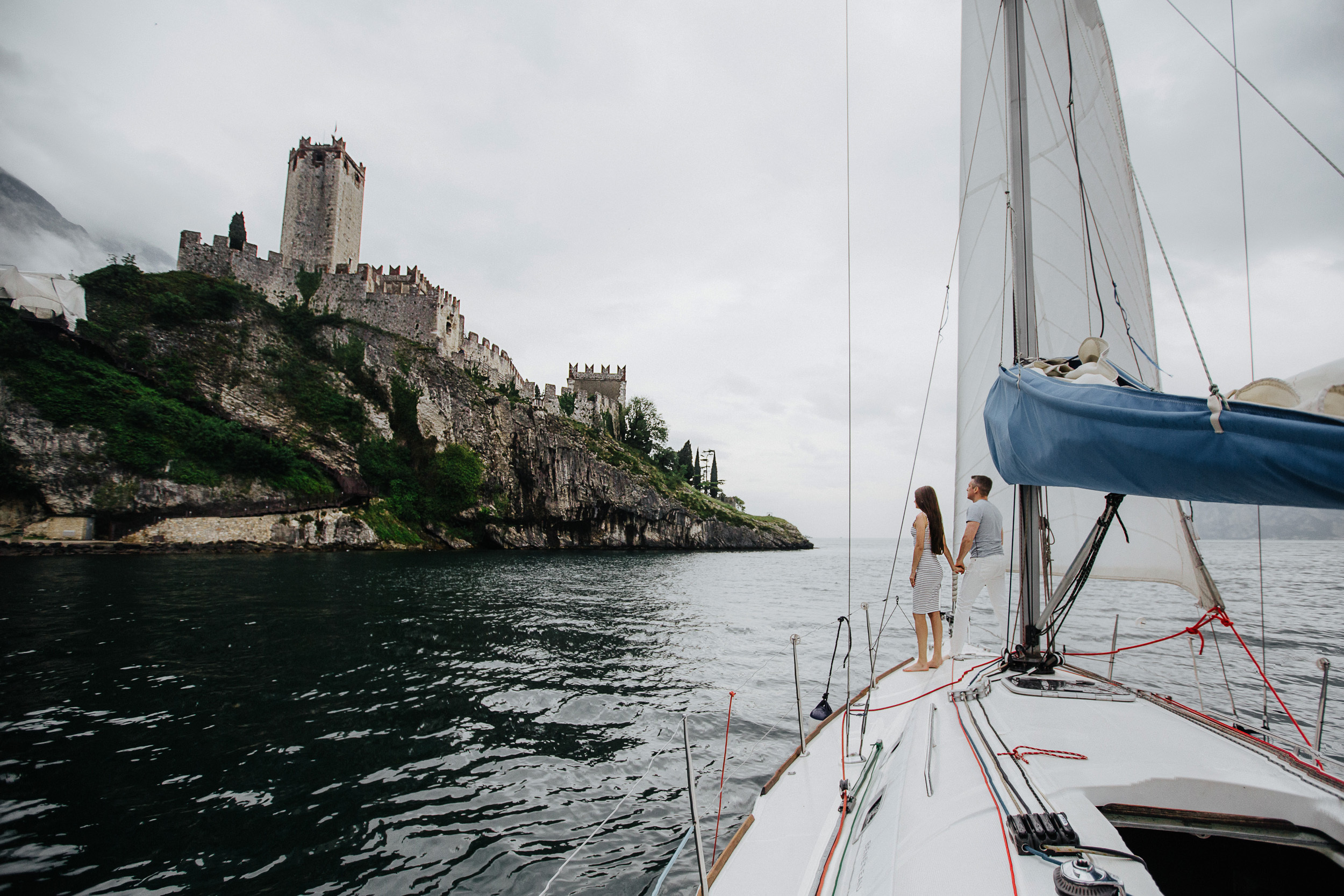 Evegniy + Angelina / LOVE STORY / Garda lake. Photographer and videographer for wedding in Italy: Rome, Milan, Venic