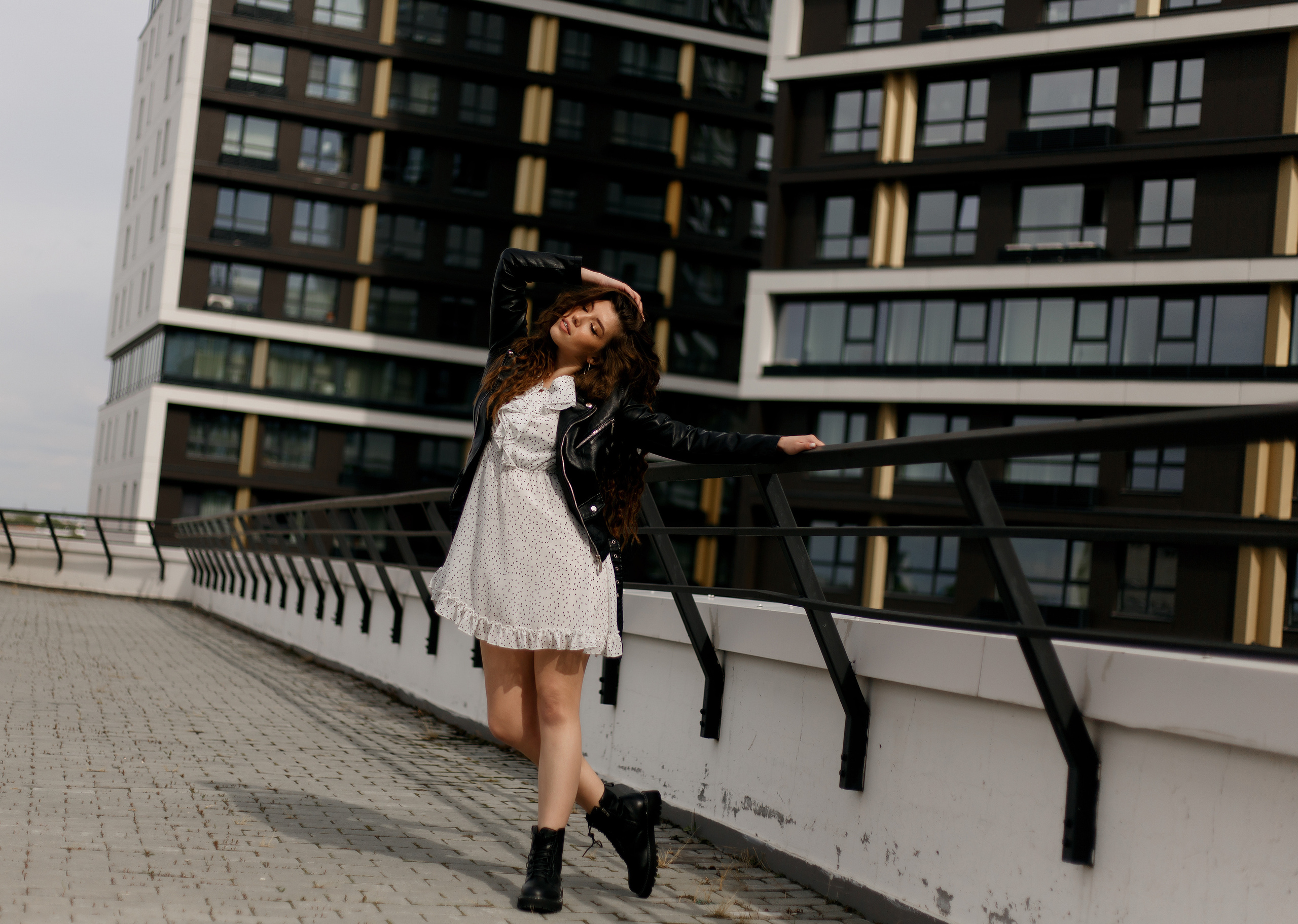 Женский портрет на природе. Женский и семейный фотограф в Екатеринбурге Маша Пруц