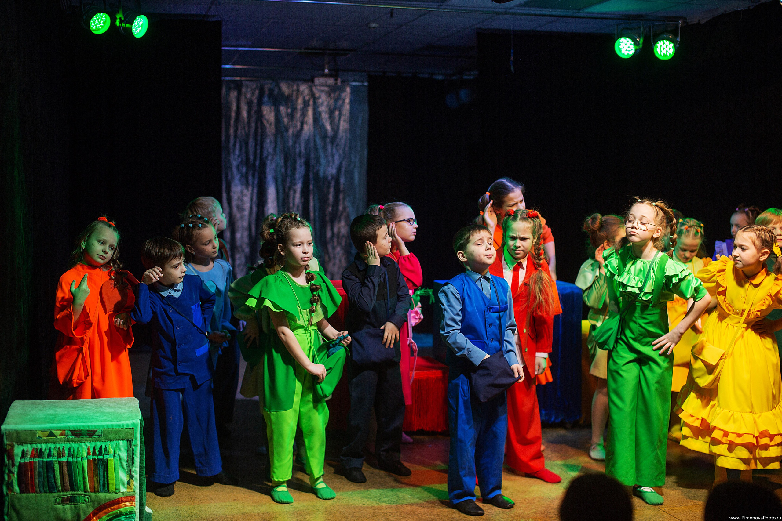 Карандаши «Театрум» ДТЦ, февраль. Семейный и детский фотограф в Петрозаводске