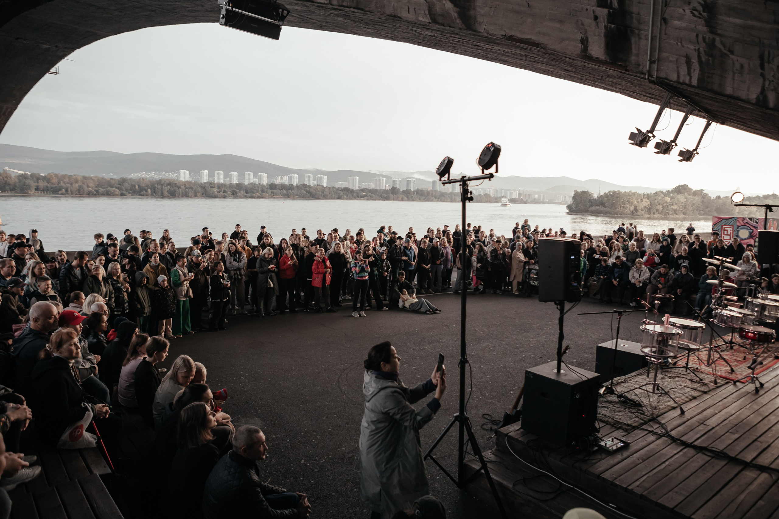 Шоу барабанщиков Zanoza. Свадебный и семейный фотограф В Красноярске Андрей Юсенков