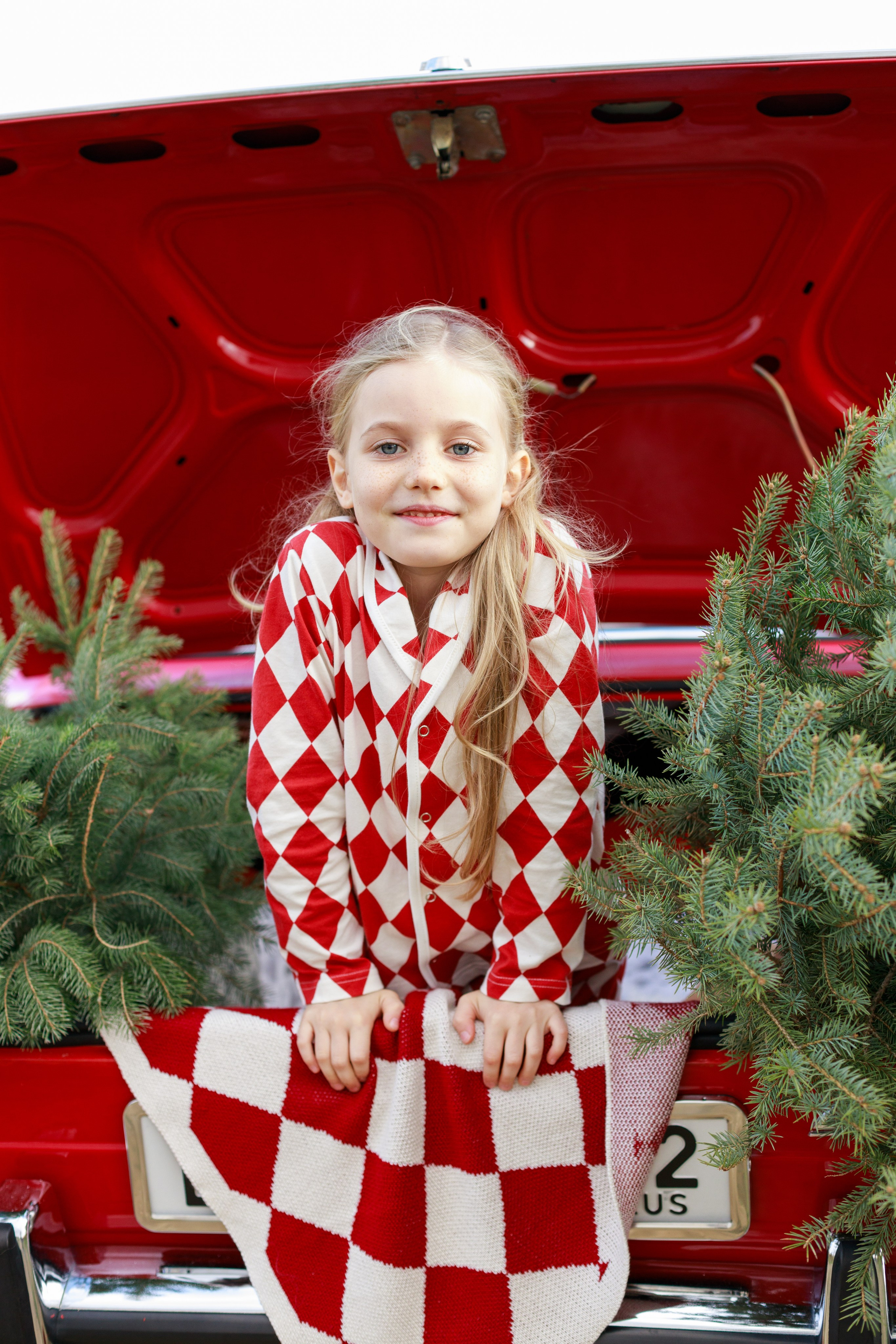 MJOLK. Новогодняя коллекция. Римма Зайцева контент для брендов