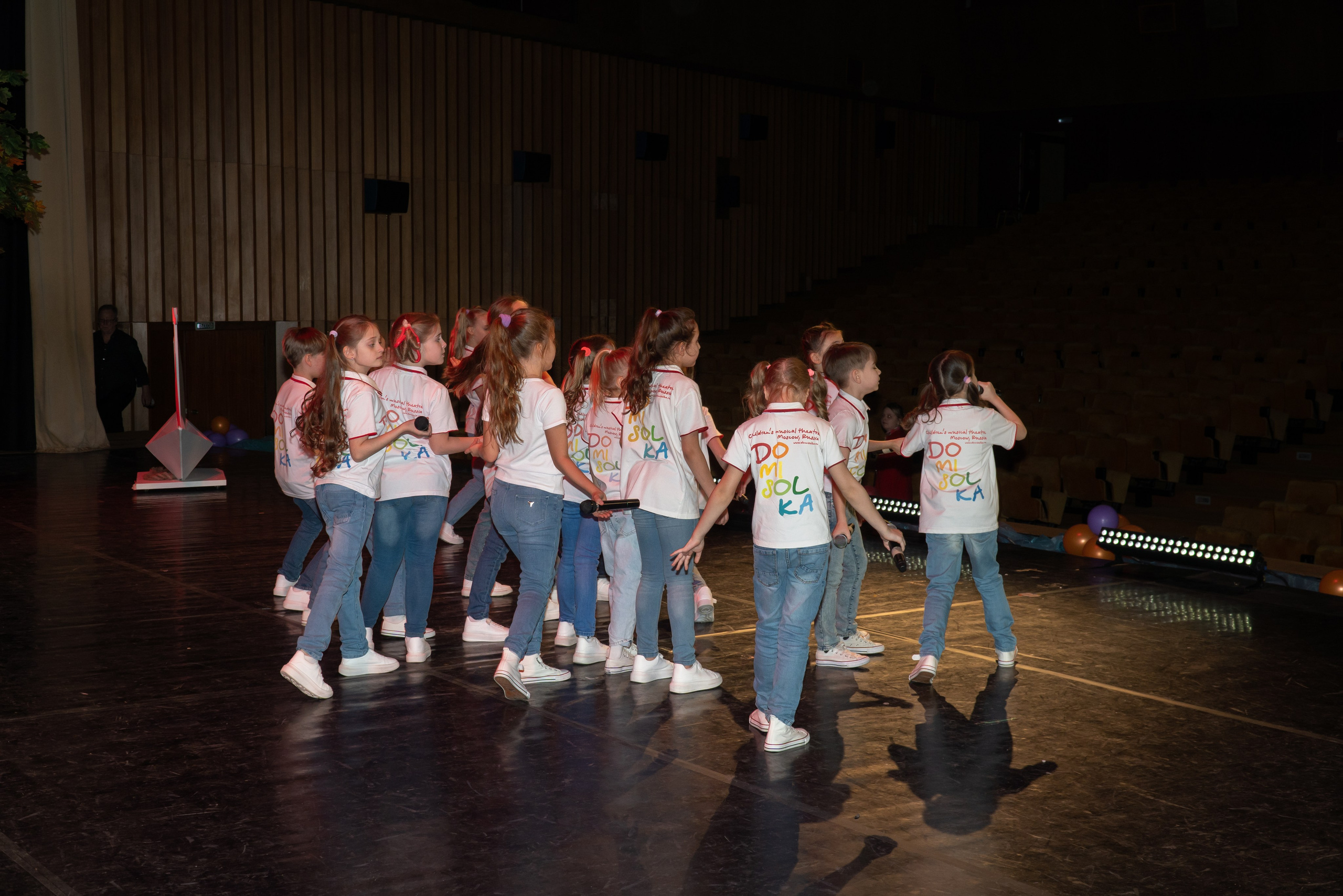 Съёмка концерта для Домисольки, большой концертный зал Космос. «Студия DRONAVT`s» — видеосъёмка и фотография г. Москва