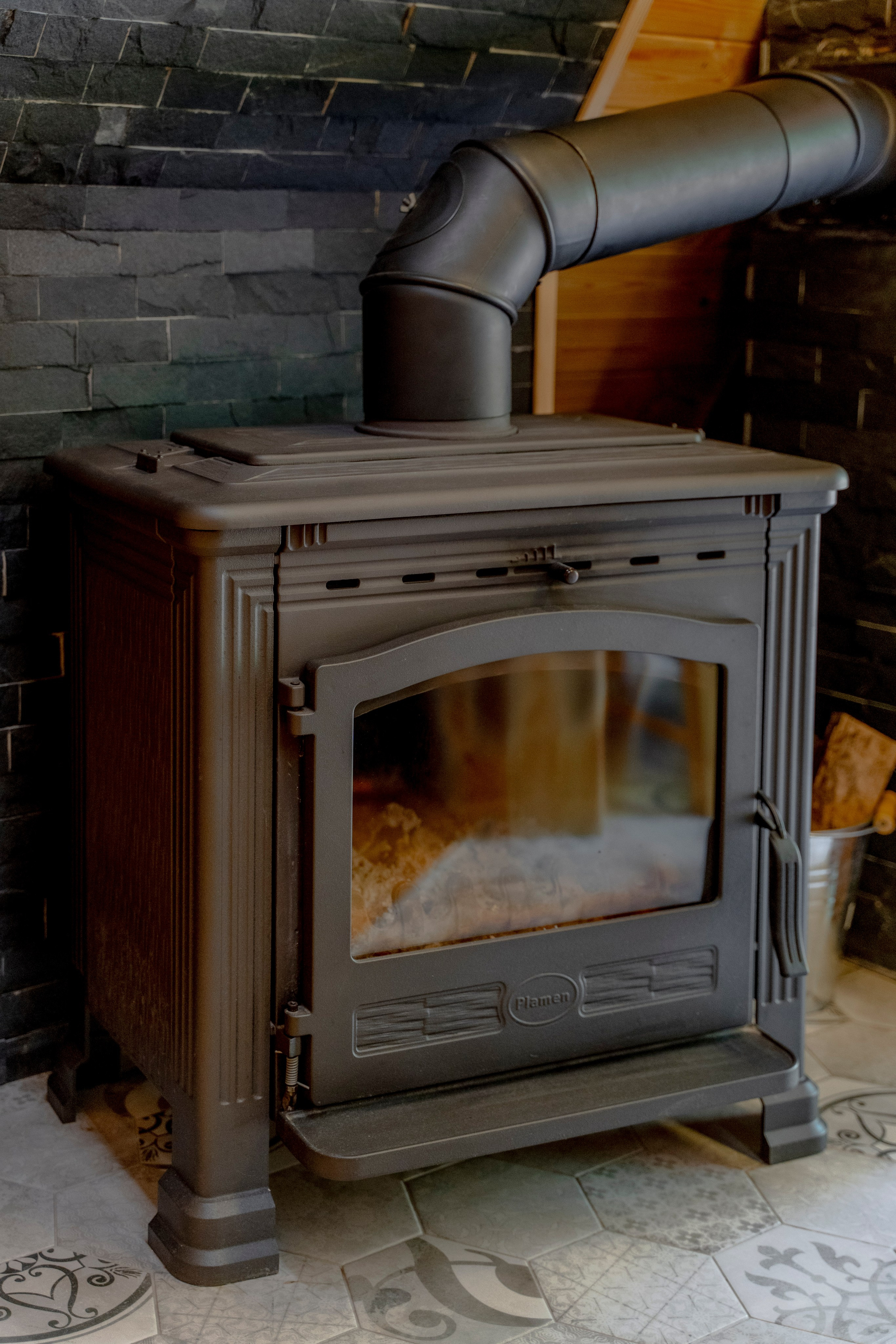 Viktorija Chalet. Photographer Liana Sudets Serbia Kopaonik Brzece Brus