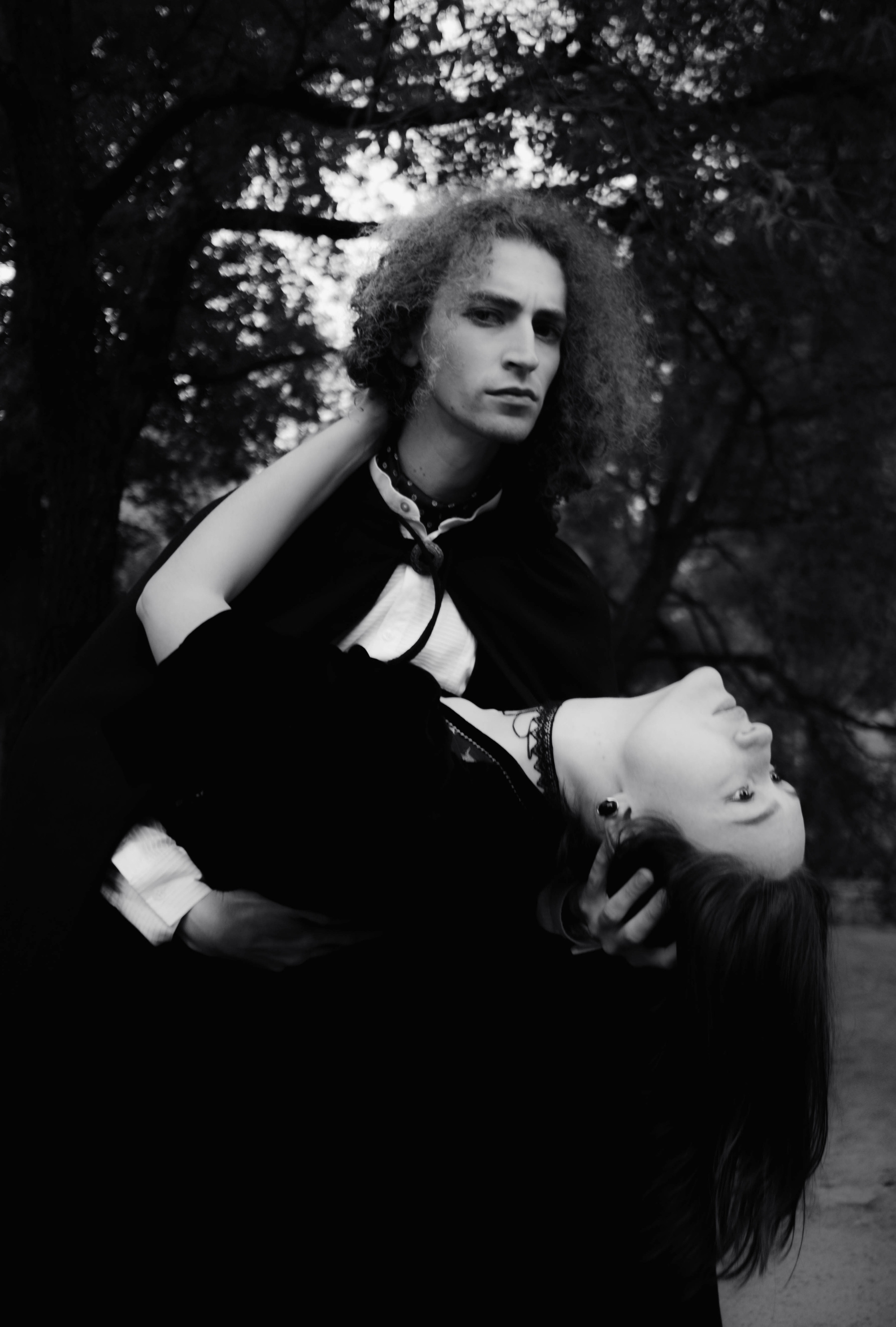 Phantom thread. Фотограф и Стилист в Санкт-Петербурге Алеся Хомиченок и Игорь Гарин