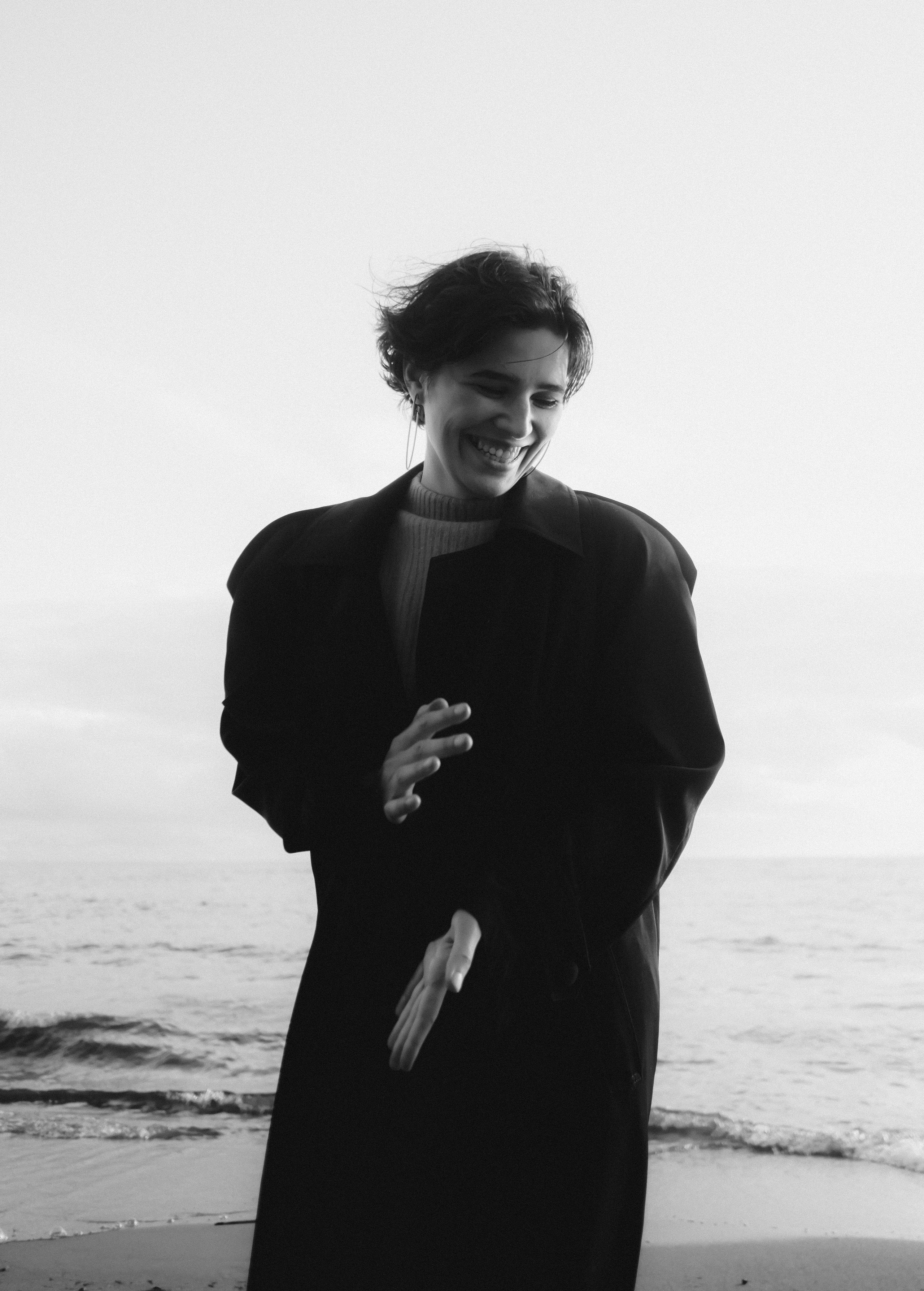 On a lonely seashore. Фотограф и Стилист в Санкт-Петербурге Алеся Хомиченок и Игорь Гарин