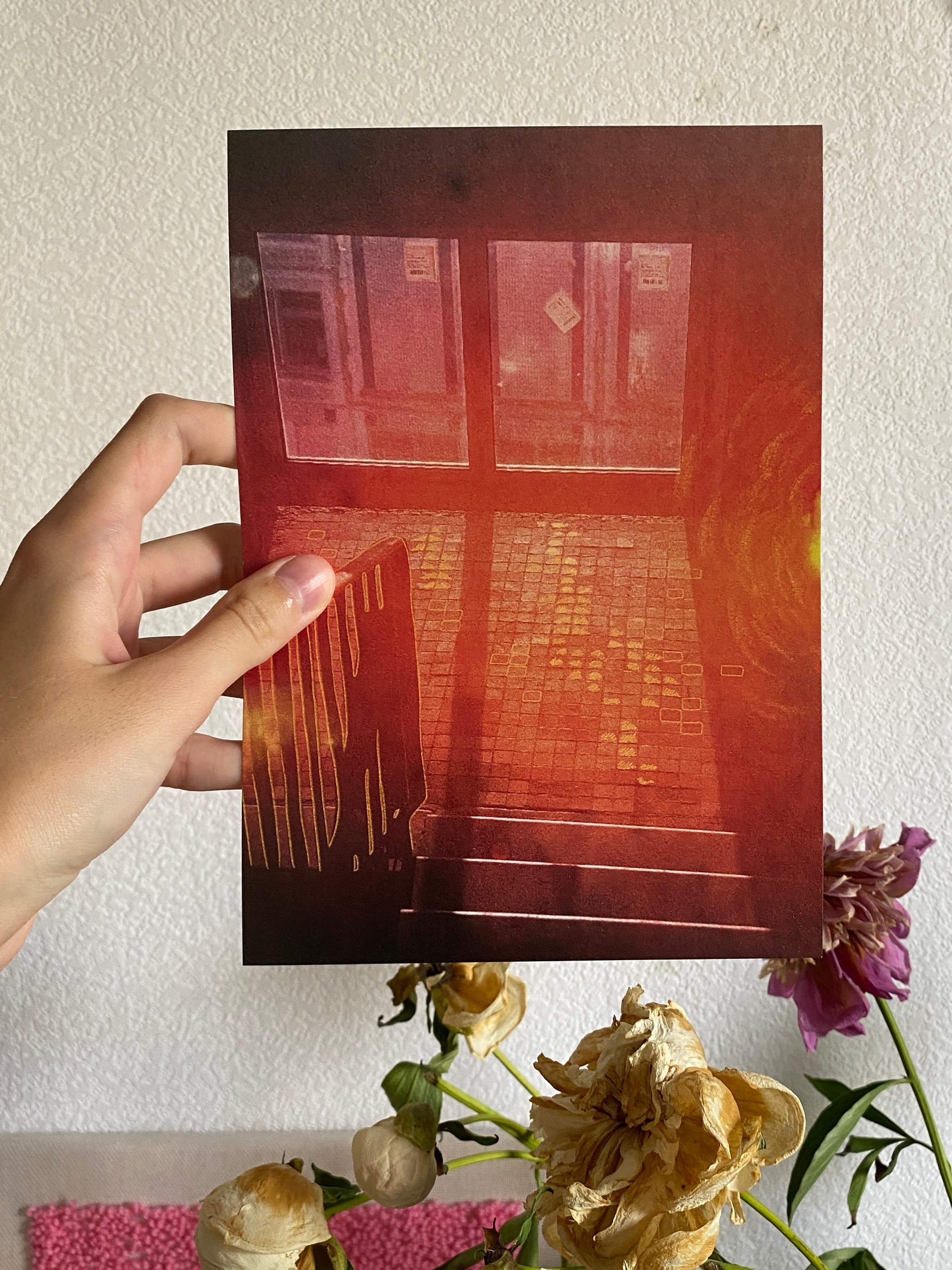 «На дне». Мультидисциплинарная художница