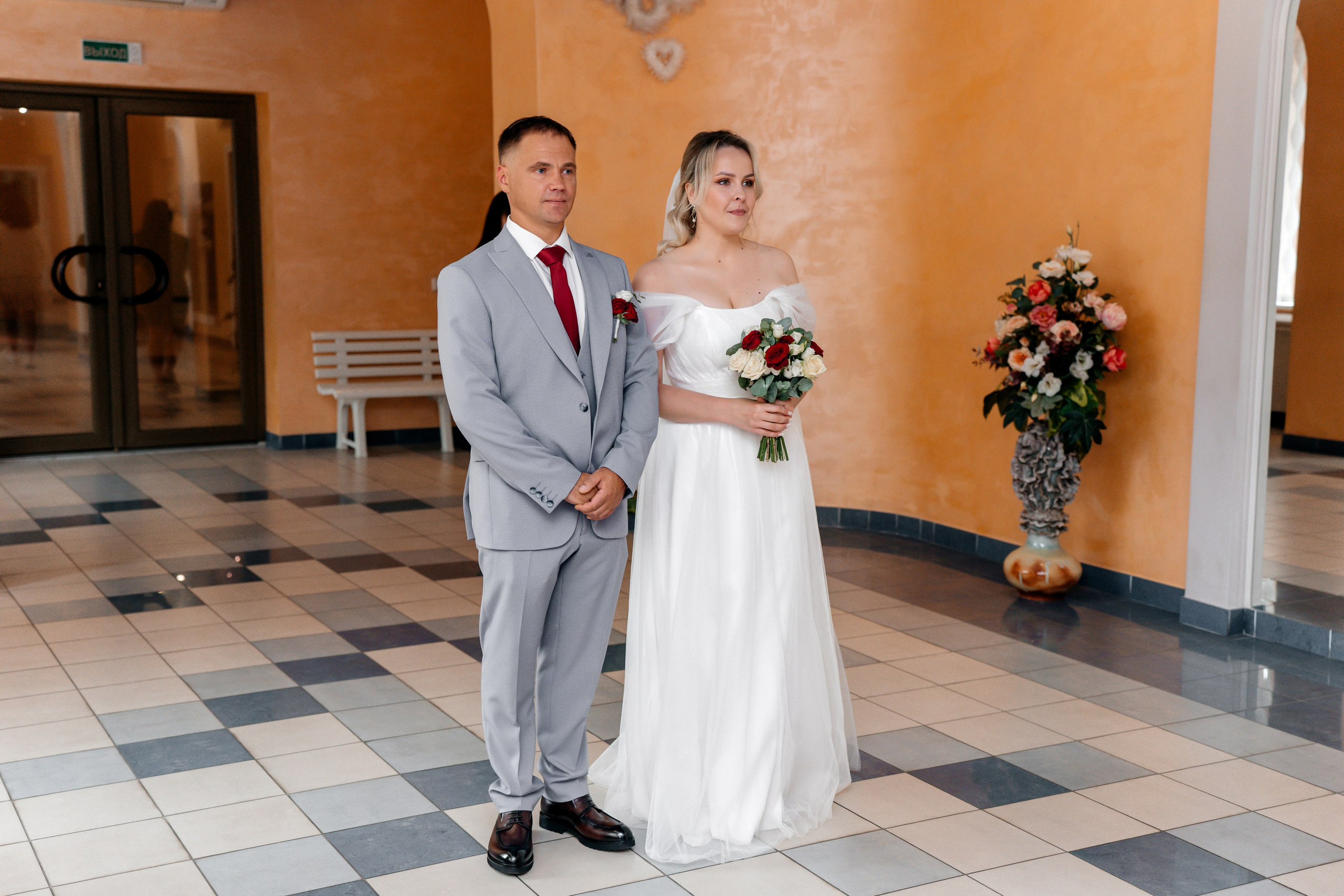 ЗАГС Партизанского района (большой зал). Ваш семейный фотограф в Минске — Вика Трегубова