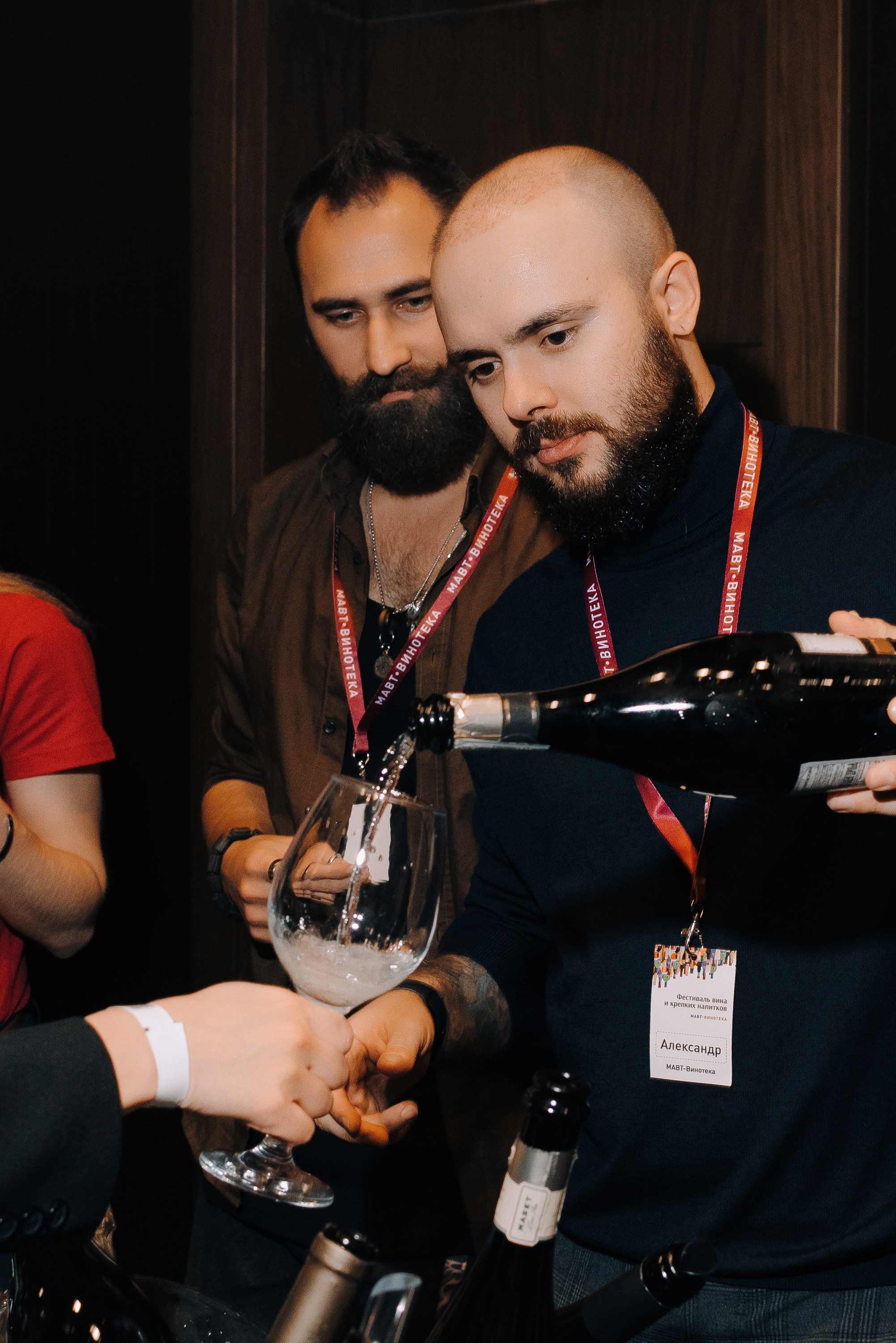 ФЕСТИВАЛЬ ВИНА И КРЕПКИХ НАПИТКОВ МАВТ-ВИНОТЕКА. Репортажный фотограф Зуев Роман г. Челябинск