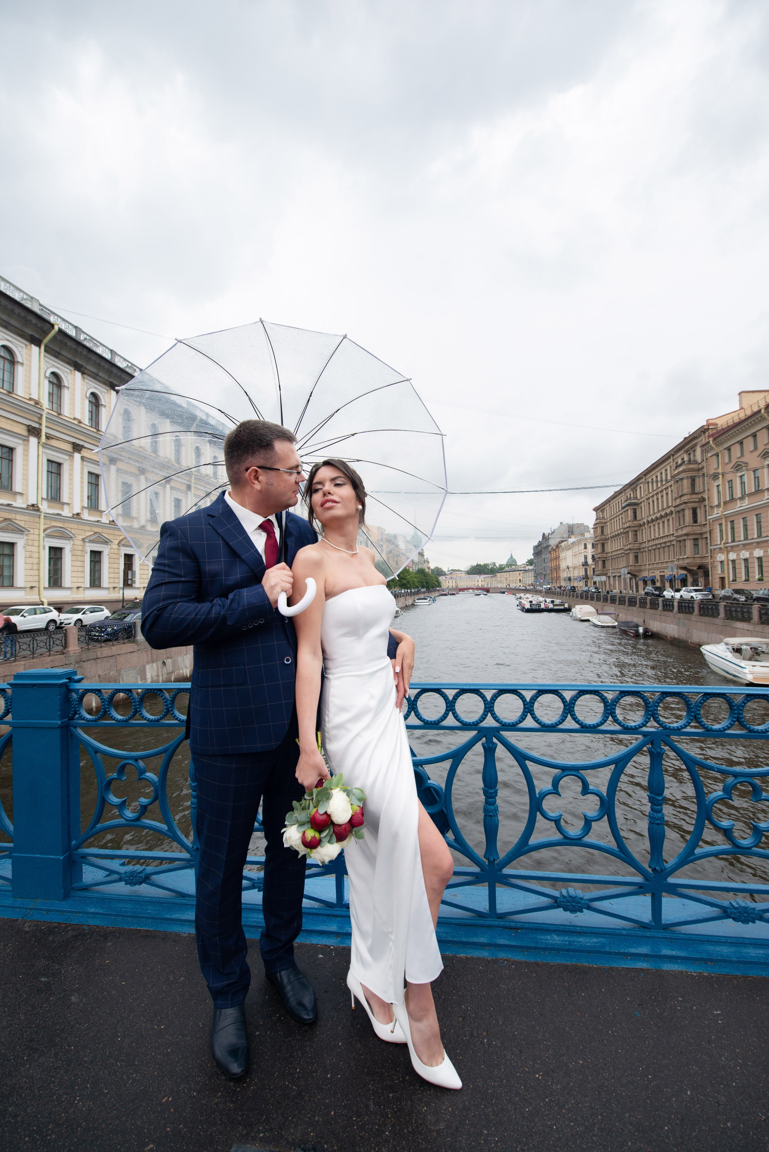 Евгений и Александра (фотосессия под дождём на Исаакиевской площади, свадебная прогулка на Финском заливе). Портретный, семейный и свадебный фотограф в Санкт-Петербурге и в Пушкине Ширяев Денис
