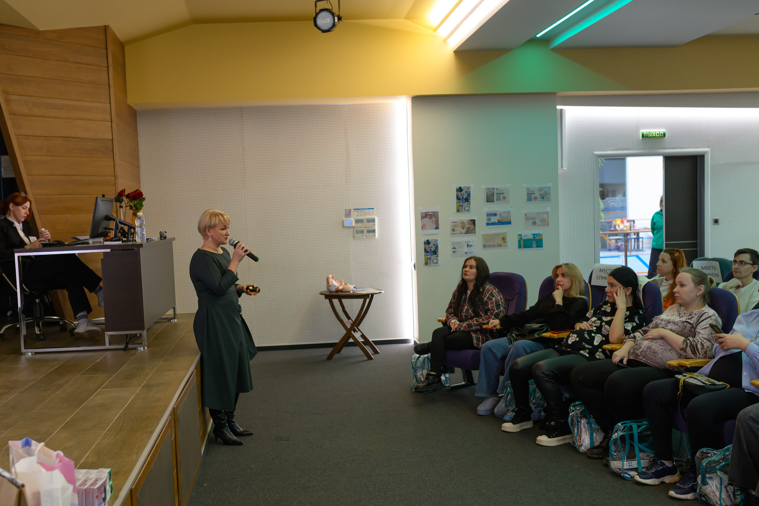 Праздник материнства ноябрь 2025. Профессиональный фотограф Елена Красилина г.Ярославль, г. Рыбинск