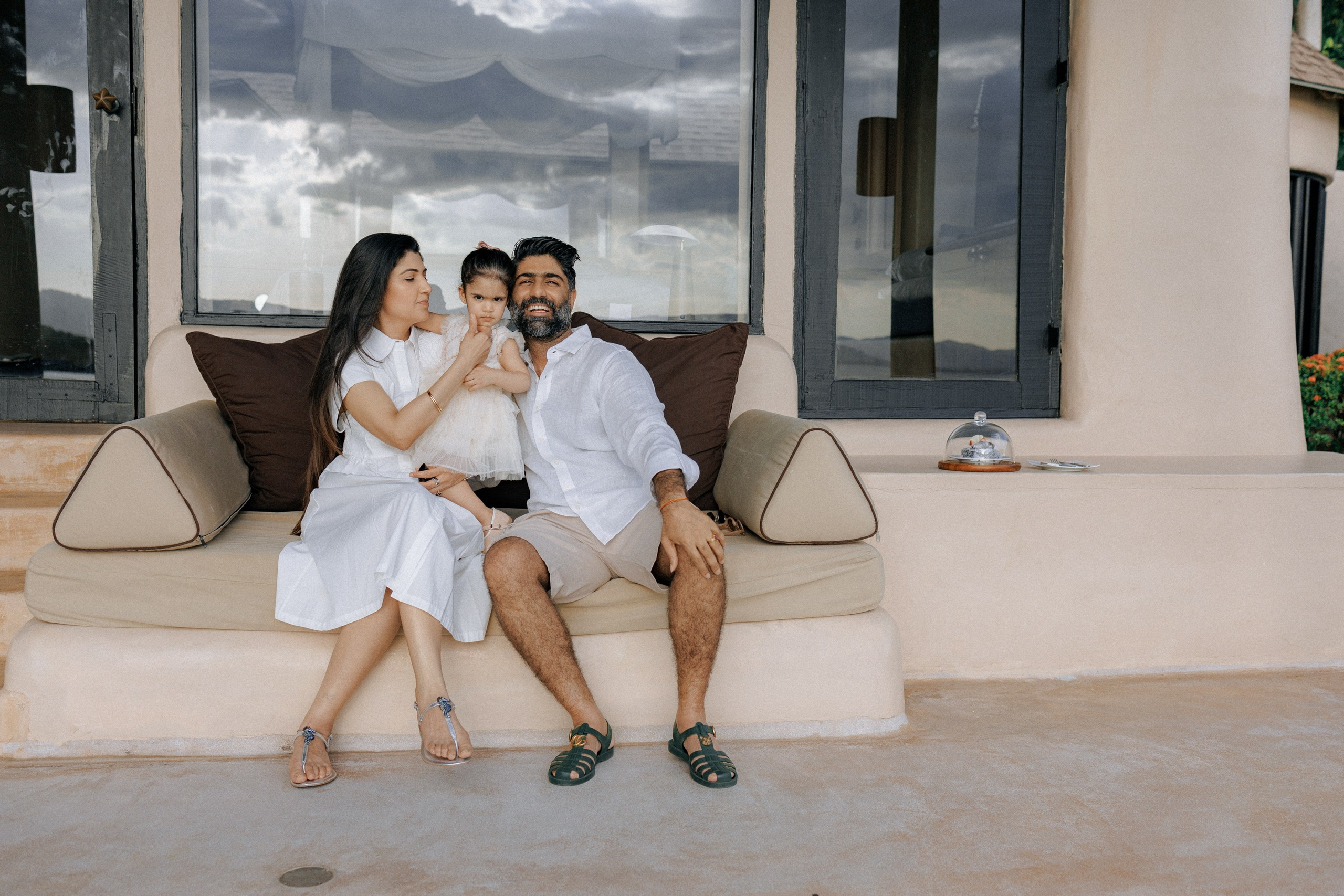 Family photoshoot in Phuket, Thailand. Fedor Lemeshko — Destination Wedding and Family Lifestyle photographer