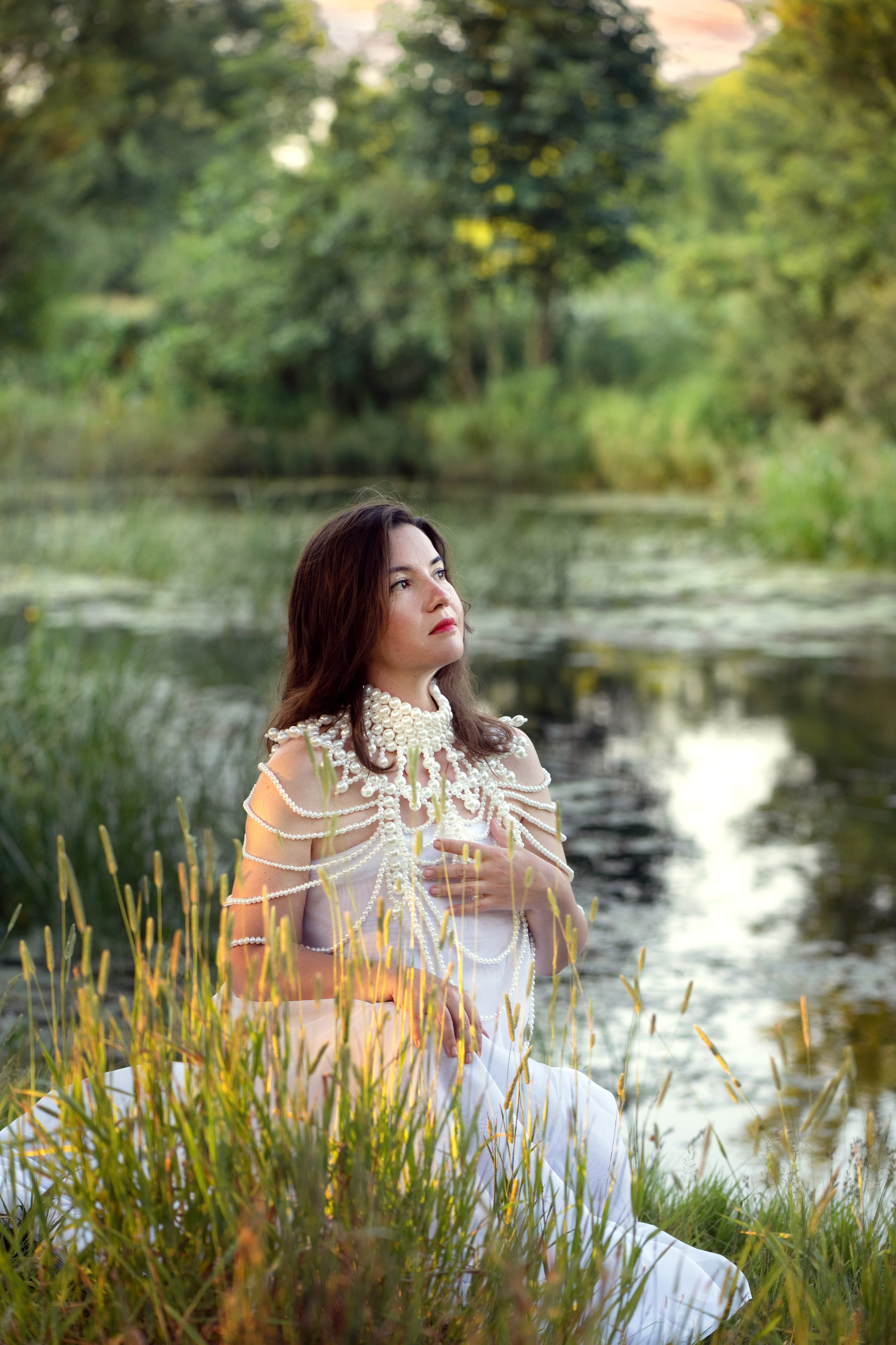 Платье, бусы и вода...... Главная