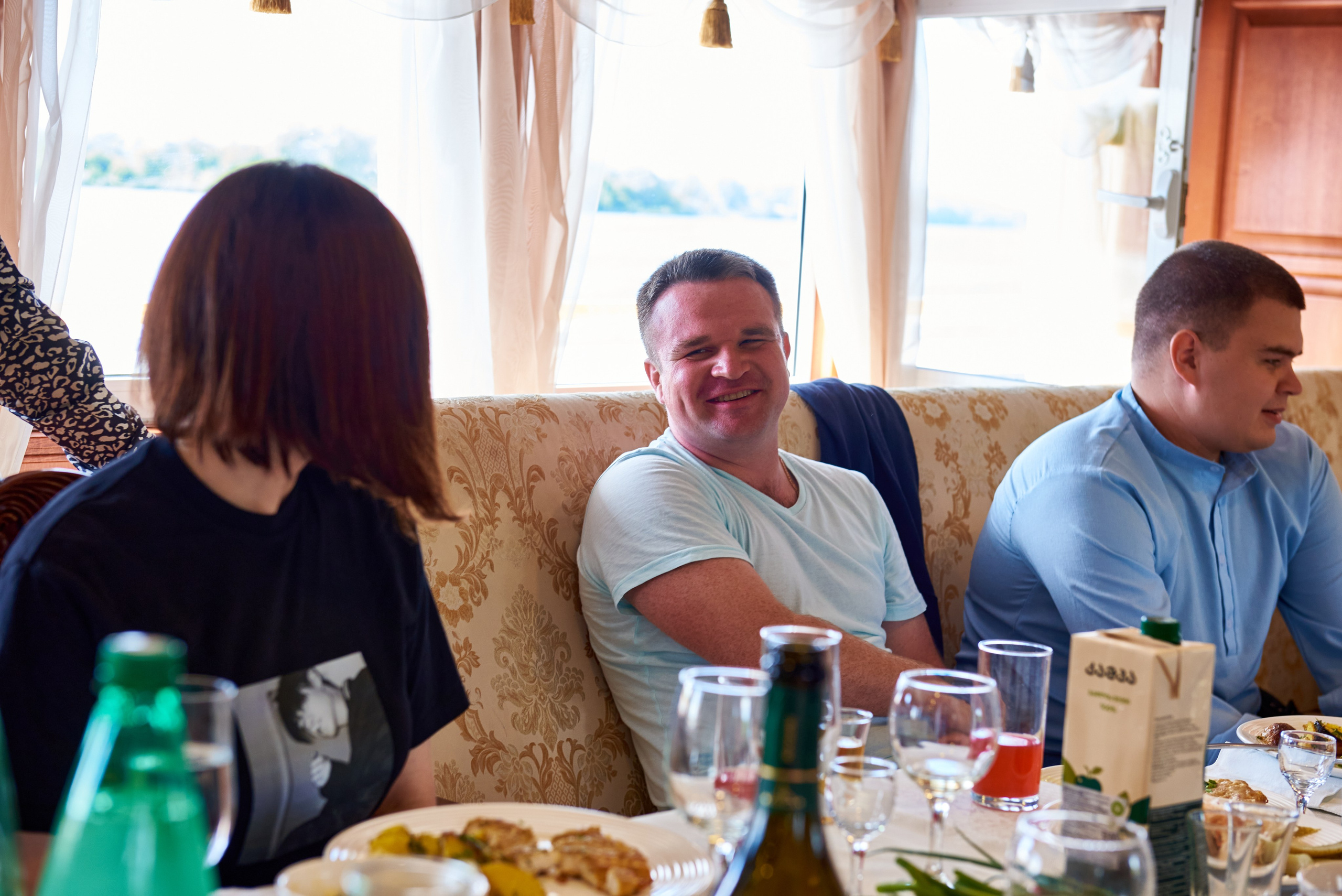 Корпоратив на теплоходе. Андрей Винников фотограф в Нижнем Новгороде