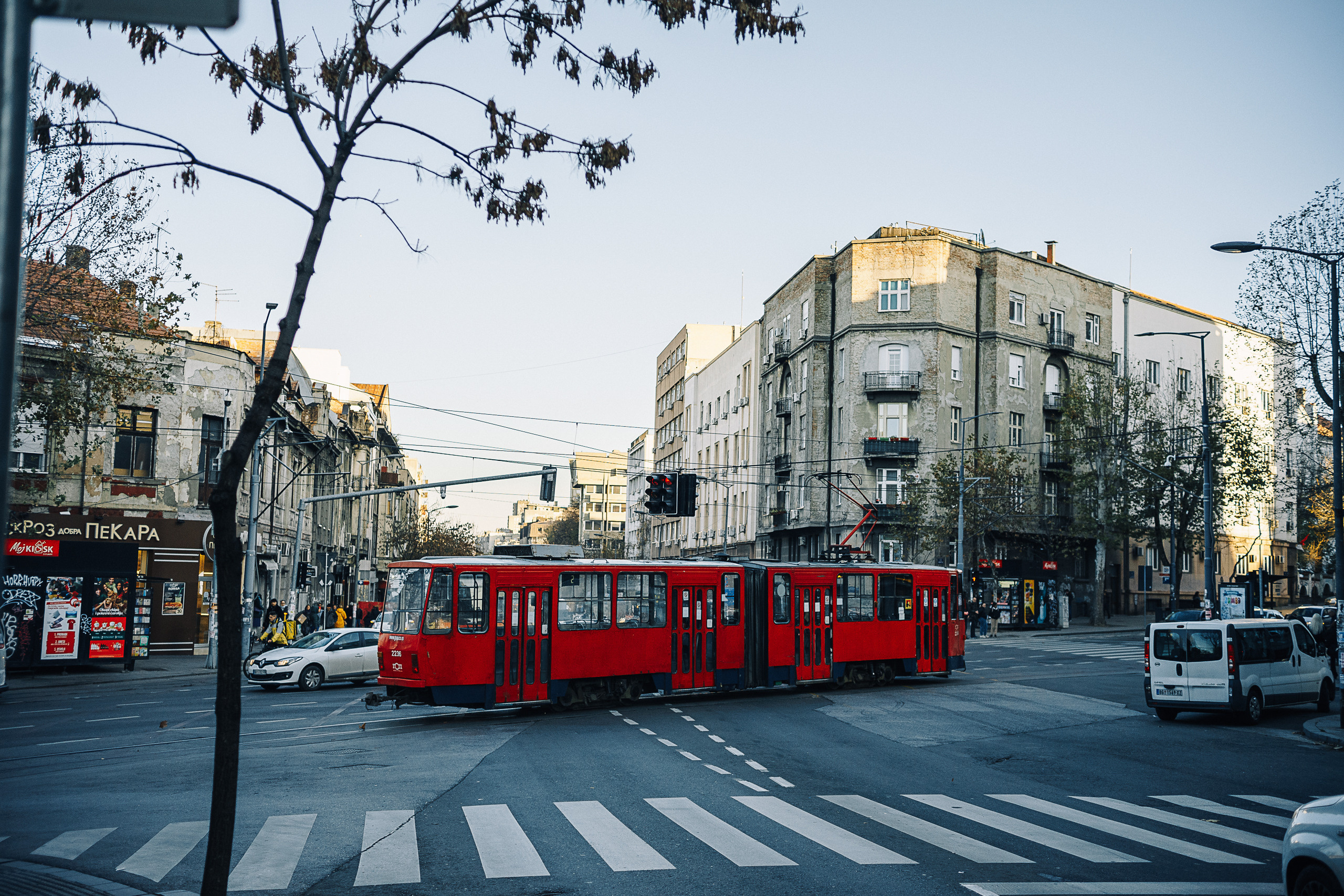 Београд. Oleg Kozachok — Photographer with Protanopia | Portraits, Texture & Light