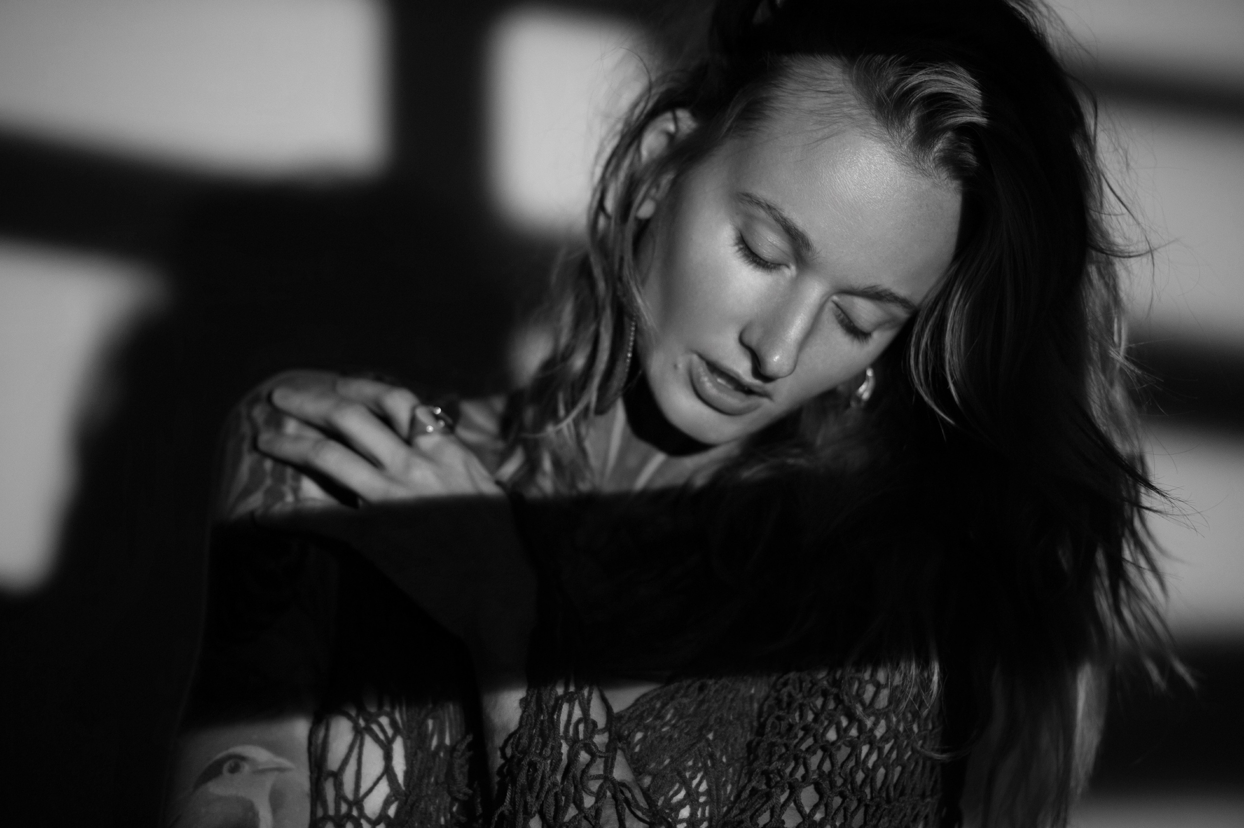 Фотосессия в стиле минимализм. Александр Mr.Brass — фотографирую женский портрет в Москве