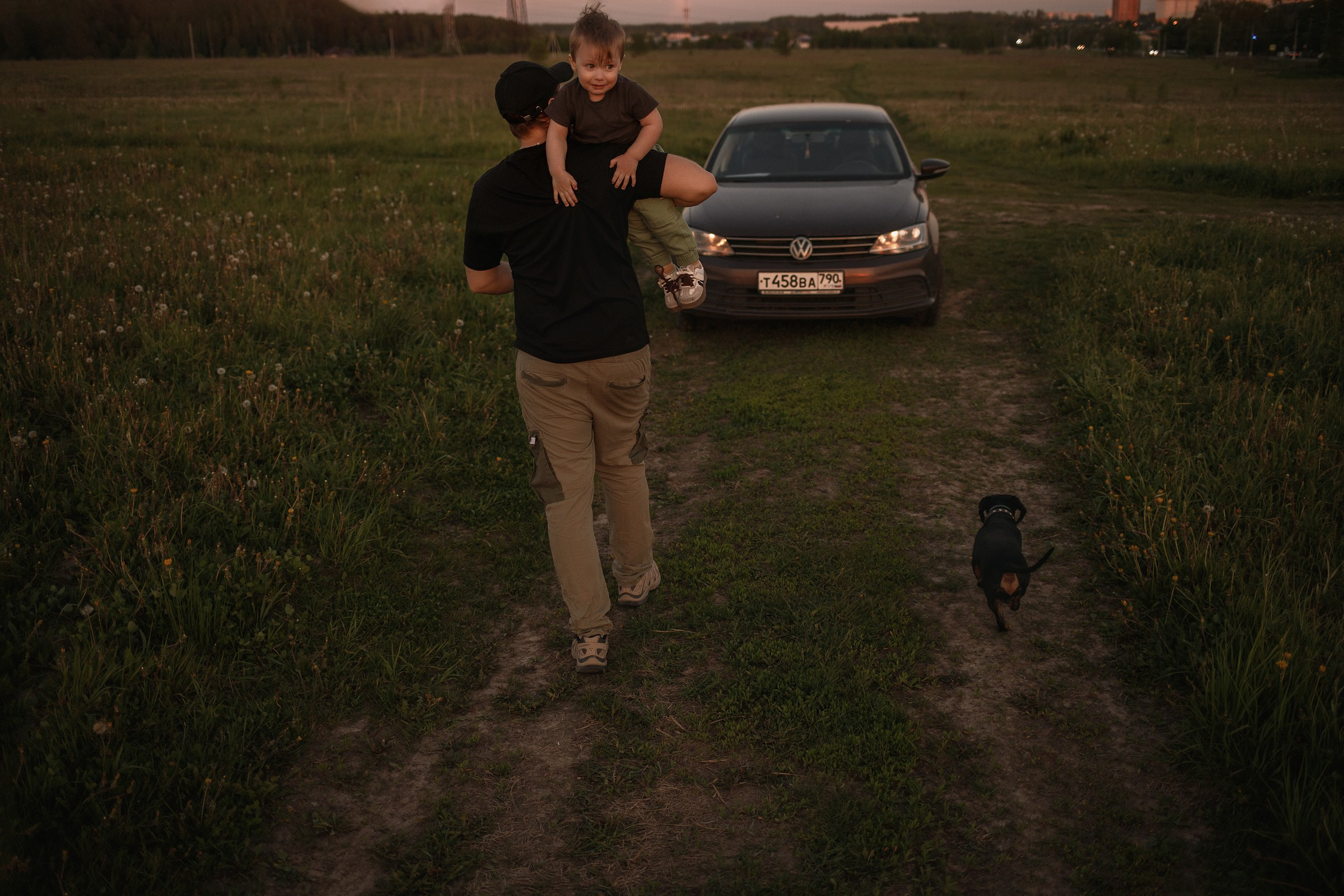 Лиза, Руслан, Ваня и Марс. Фотограф Москва, Чехов Цыкоза Алина
