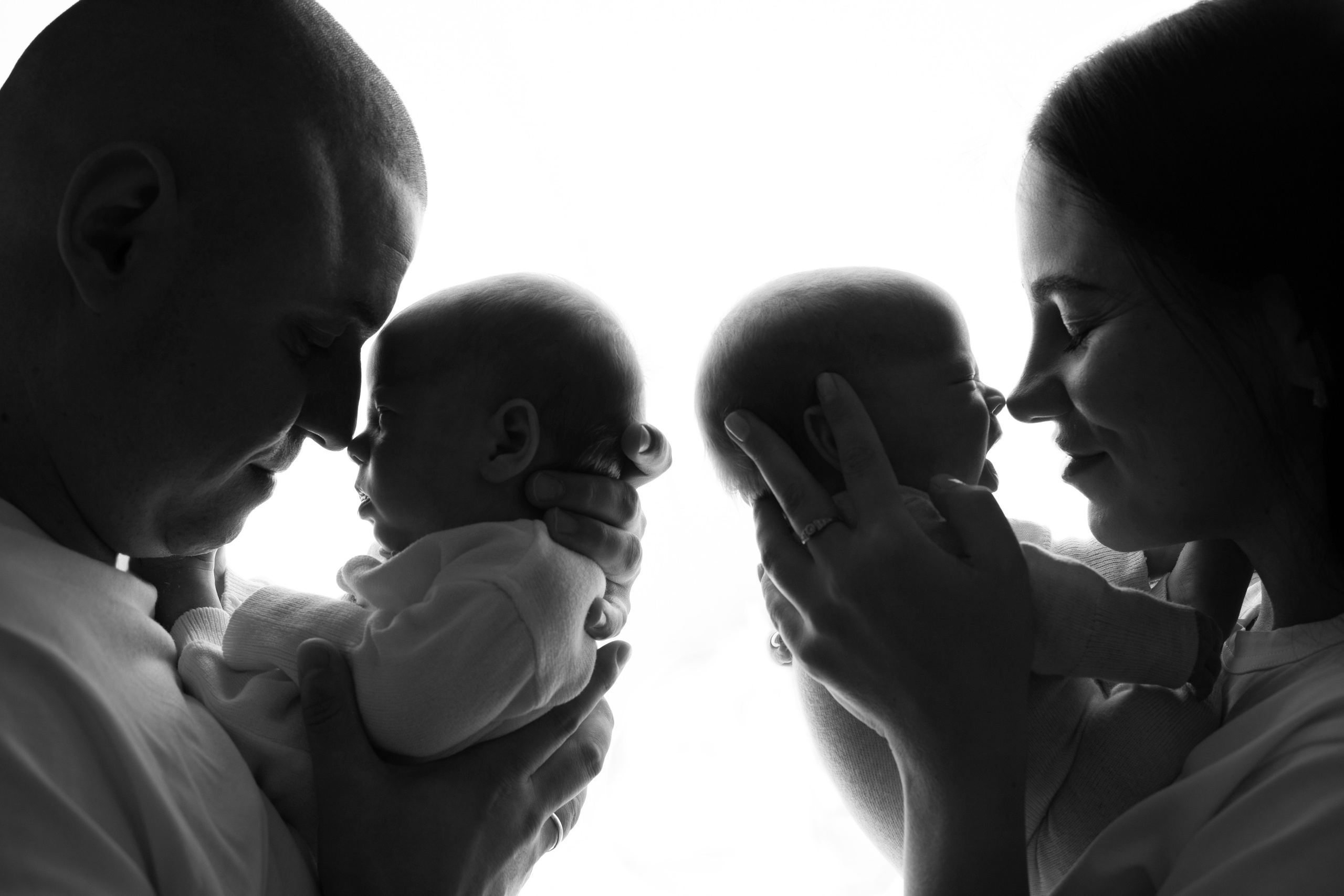 Семейные кадры newborn. Фотограф новорожденных в Ярославле Ольга Зимина