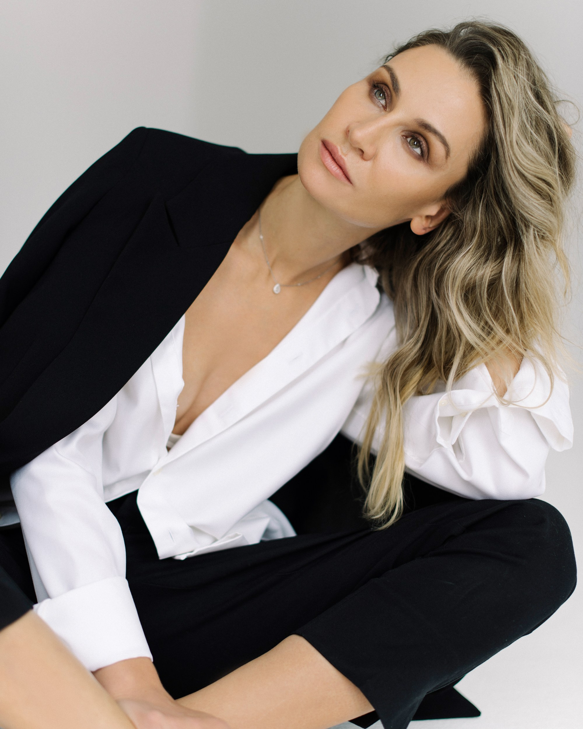 Alina. Фотограф для людей и их брендов