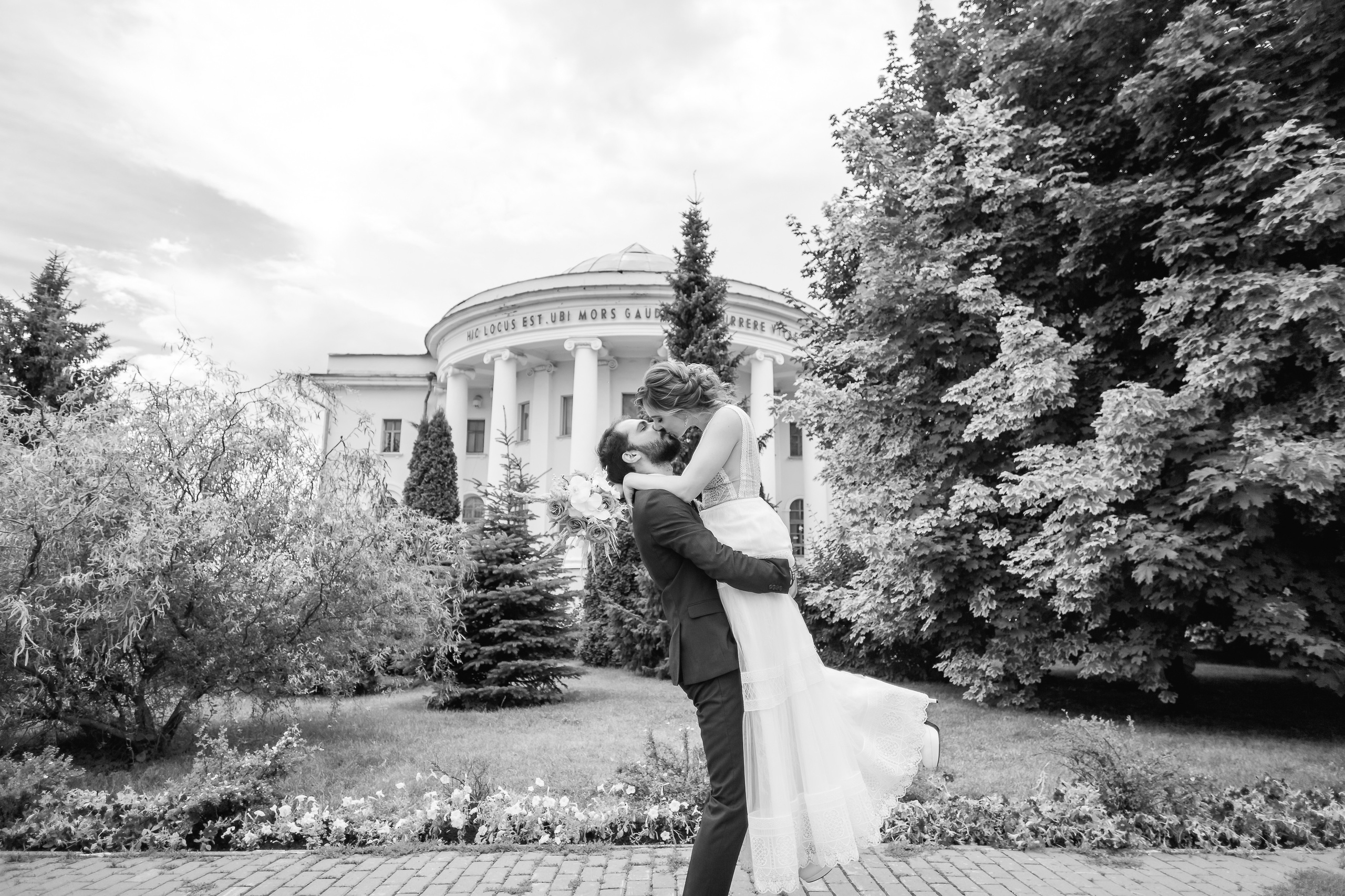 Свадебная фотосессия красивой пары. Фотограф Ильхам Сибгатуллин Казань