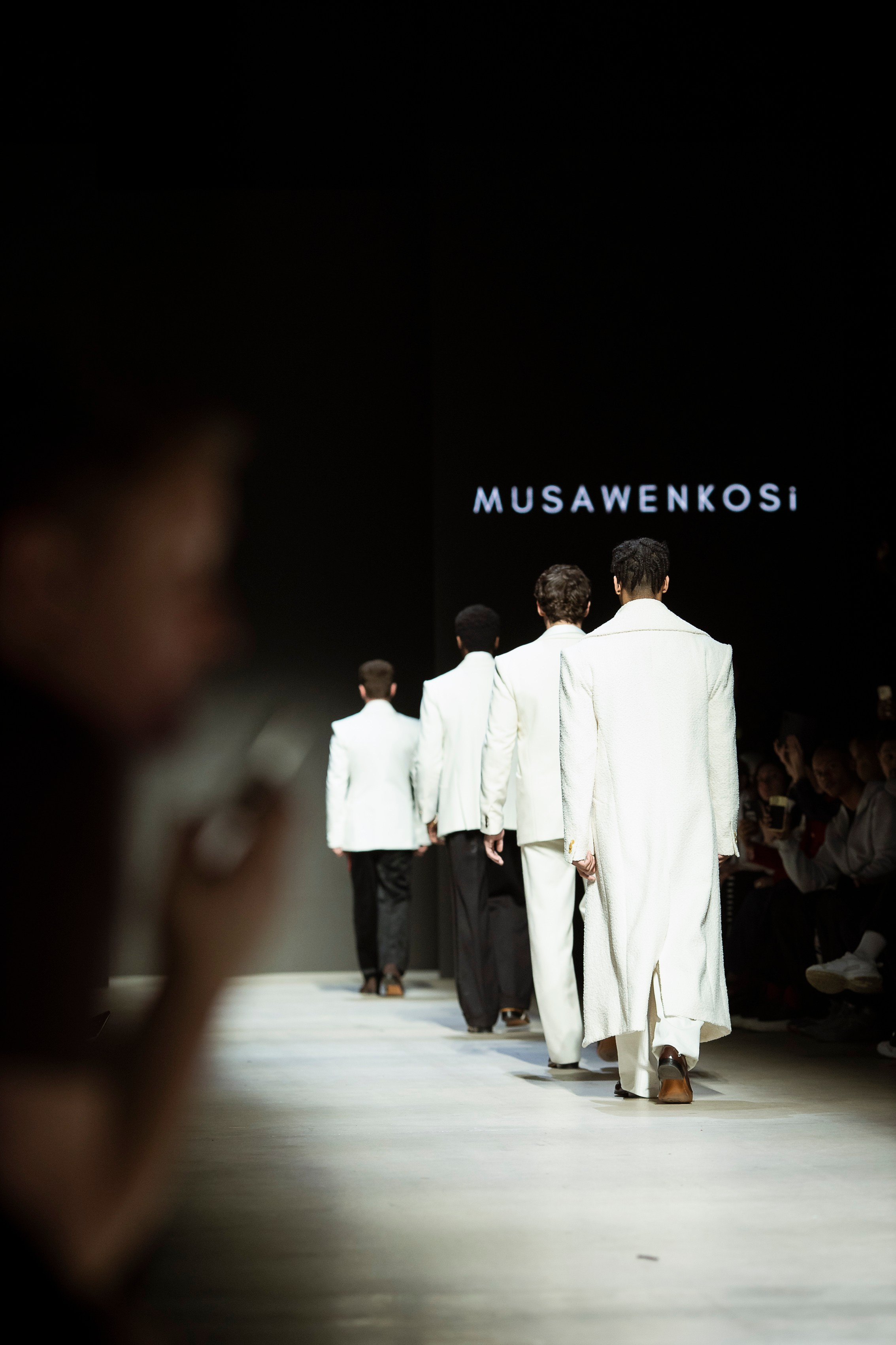 MOSCOW FASHION WEEK 2025 весна. Фотограф в Москве