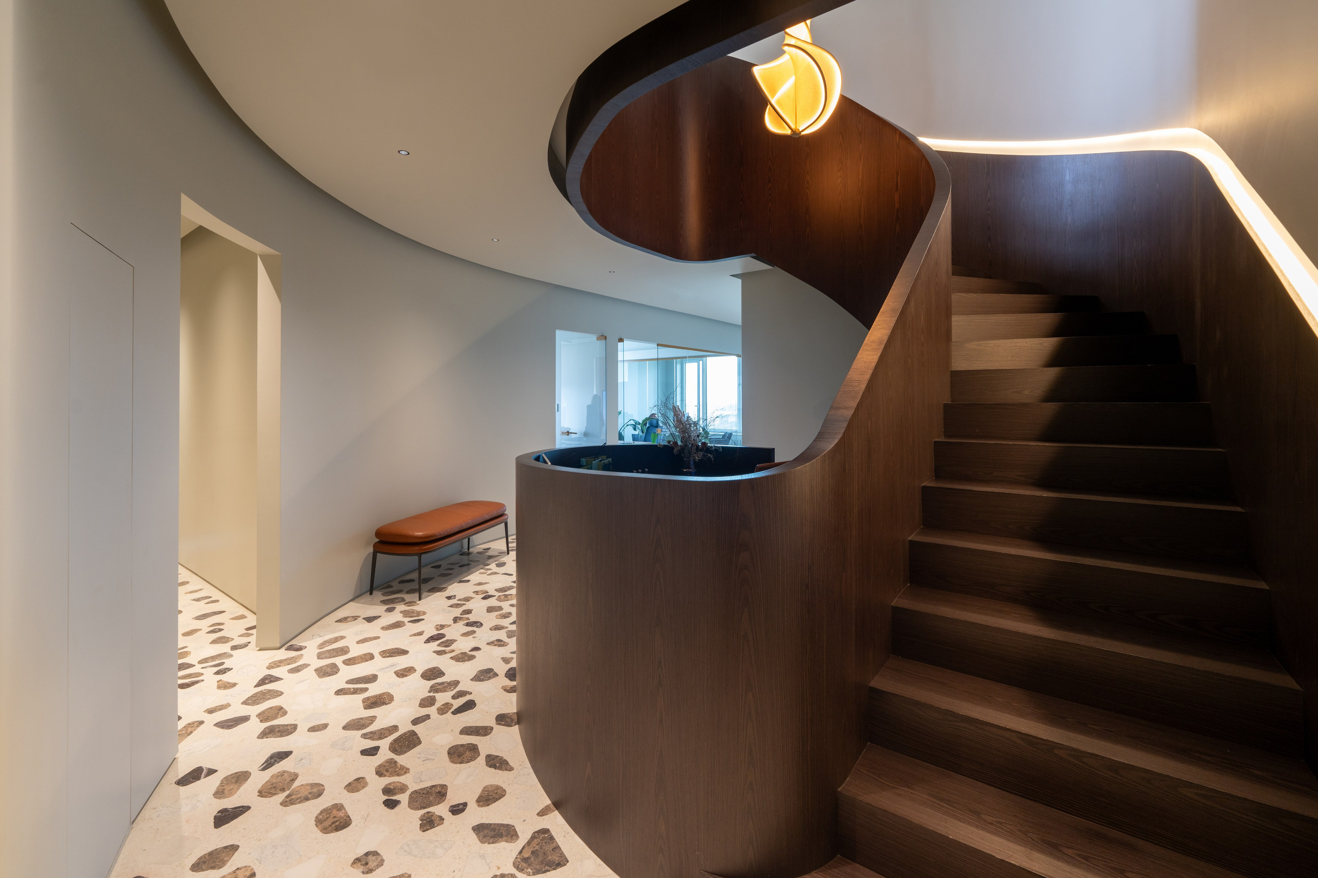 Springs, UNIQ. @tomrus: Рустам Шагиморданов — фотограф