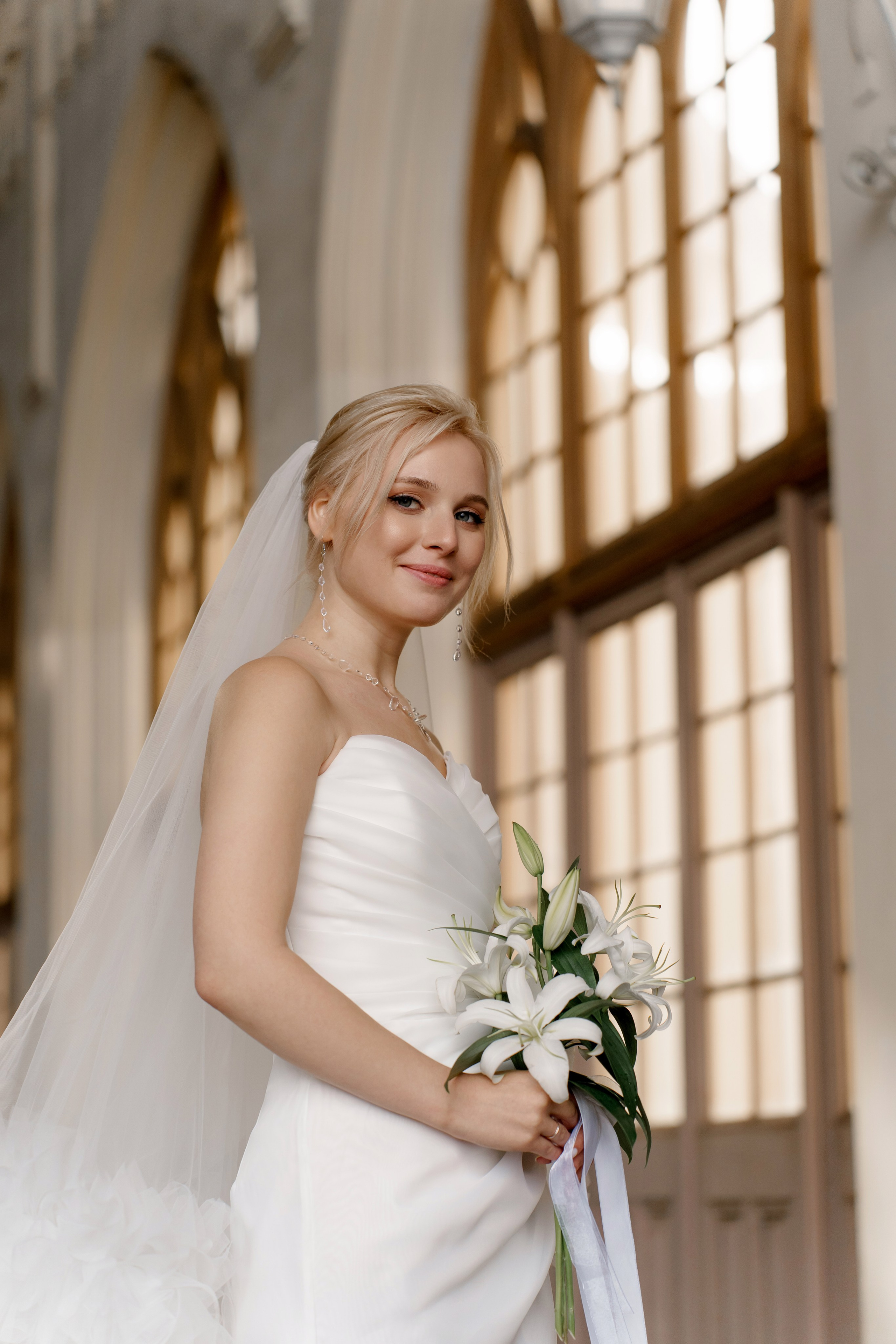 Свадьба в Санкт-Петербурге, крупный портрет невесты в мягком свете.