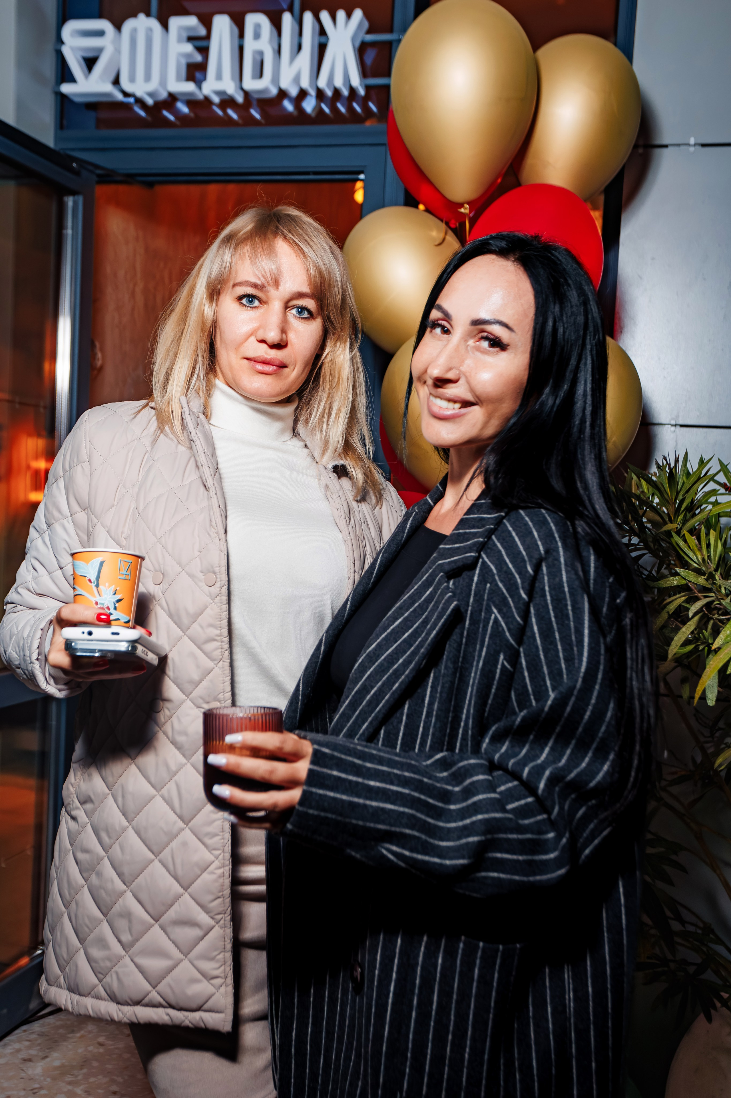 10 лет проекту «КОФЕДВИЖ» и открытие новой кофейни_Ялта_19.12.2025. Аминов Руслан | Фотограф