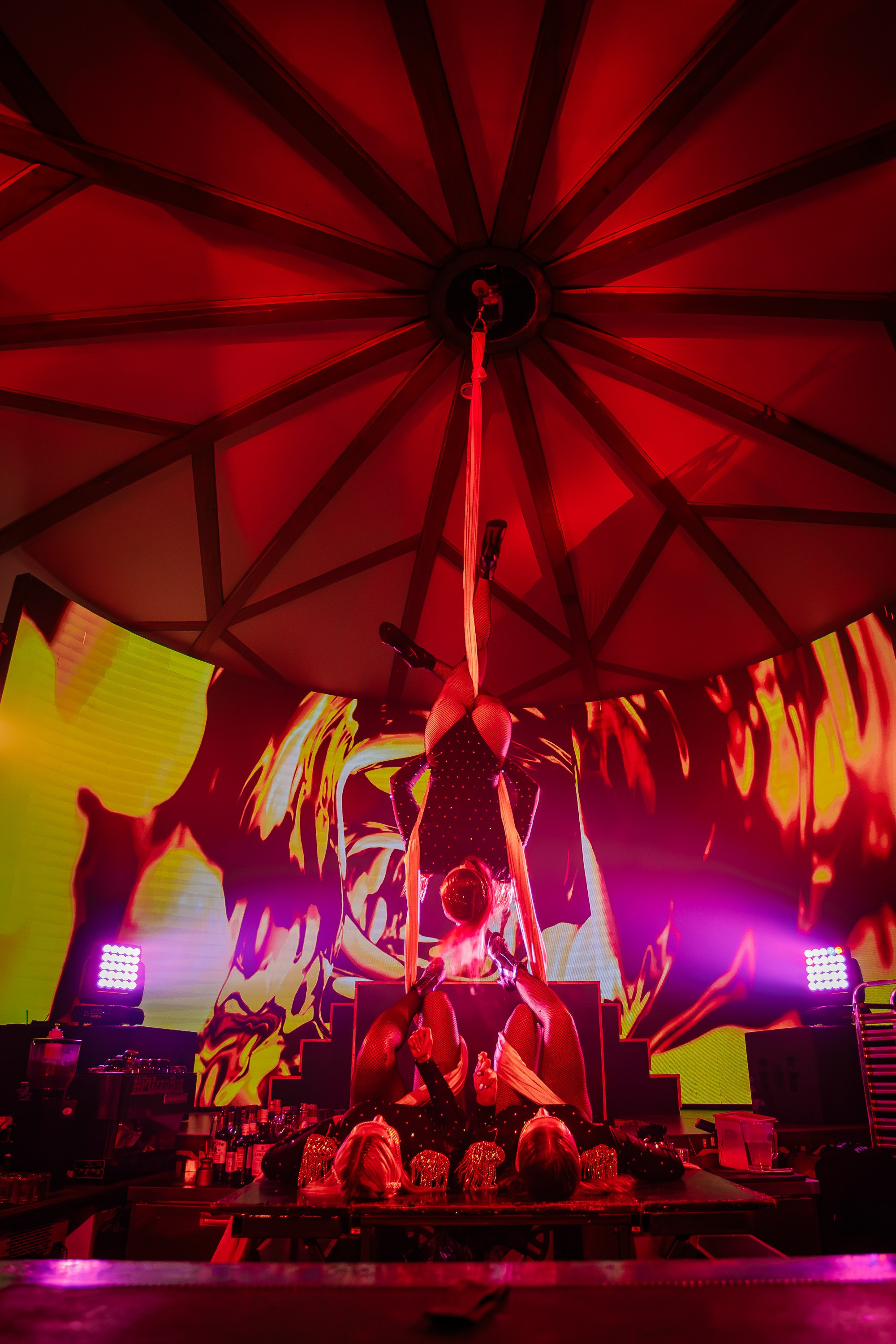 PTIZZA SHOW. Gold & Black in Ptizza Bar_Ялта_6.07.2025. Аминов Руслан | Фотограф