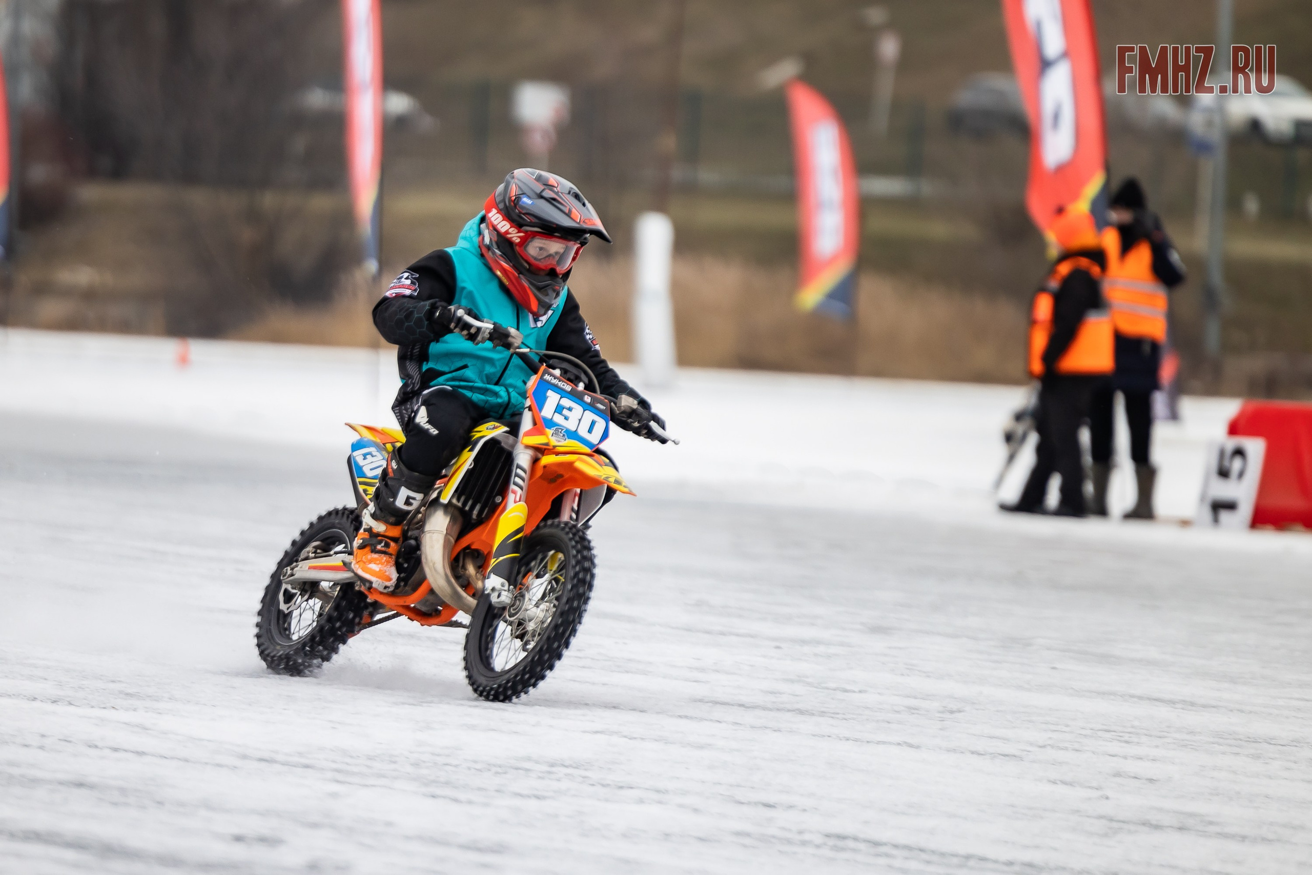 Первый этап Кубка МФР по мотокроссу на льду Большого Крылатского пруда в Москве. 8 февраля 2025 г. Фотограф Владимир Охрименко