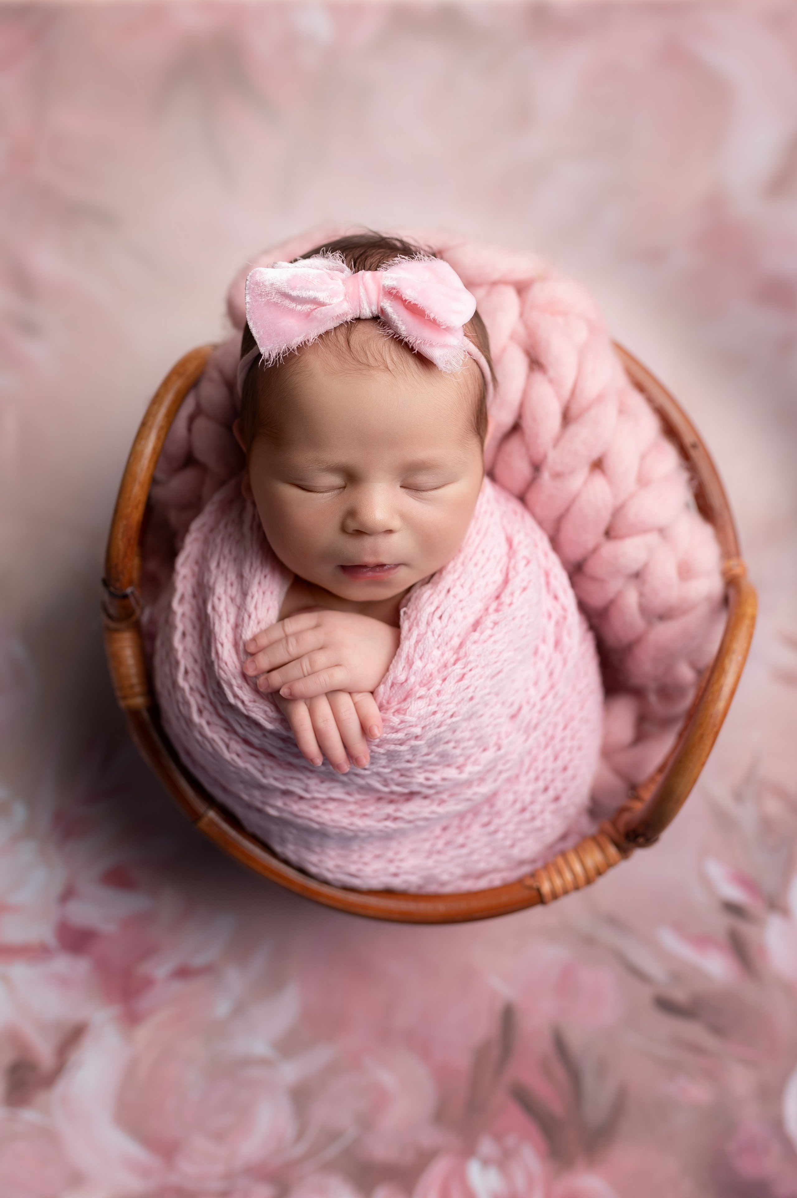 Новорожденные девочки. Детский фотограф в городе Жуковский Алиса Коробанова