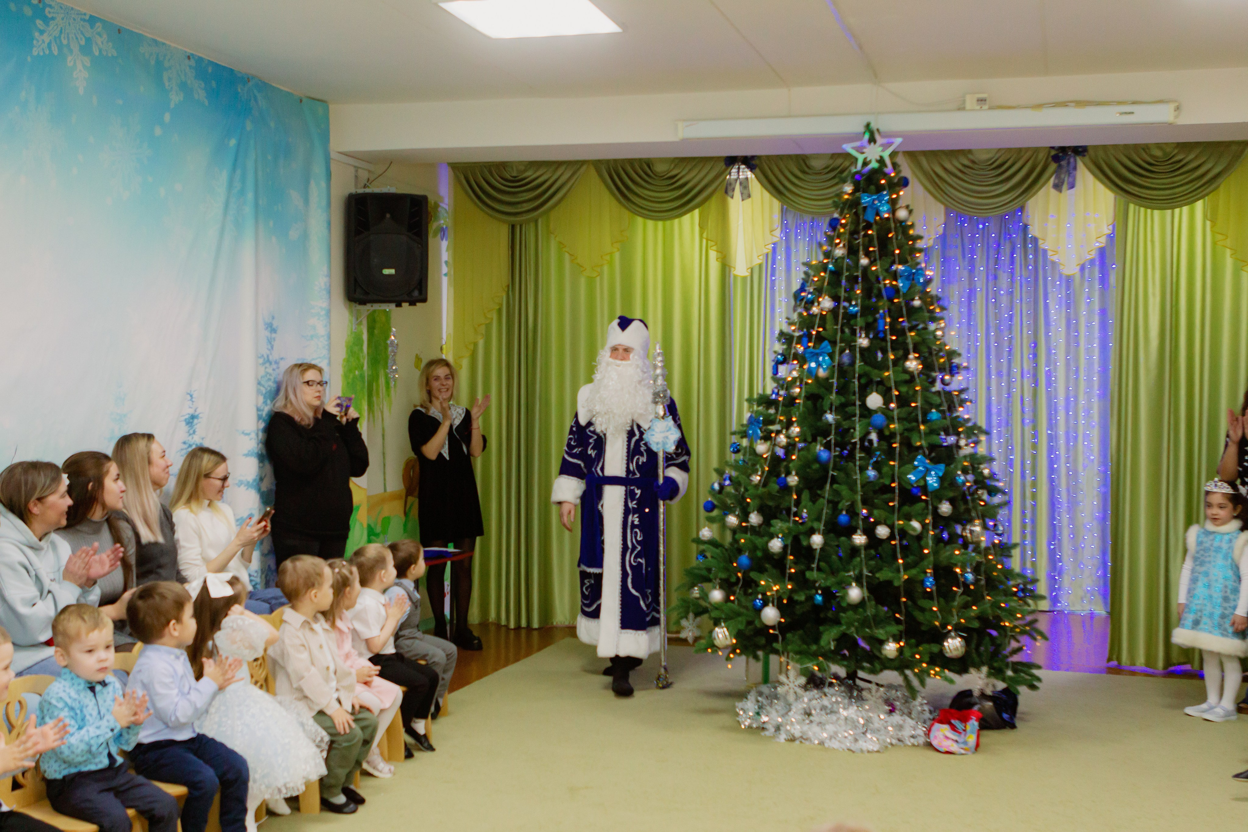 Фотосъёмка новогоднего утренника. Фотограф в Екатеринбурге Пойгина Елена