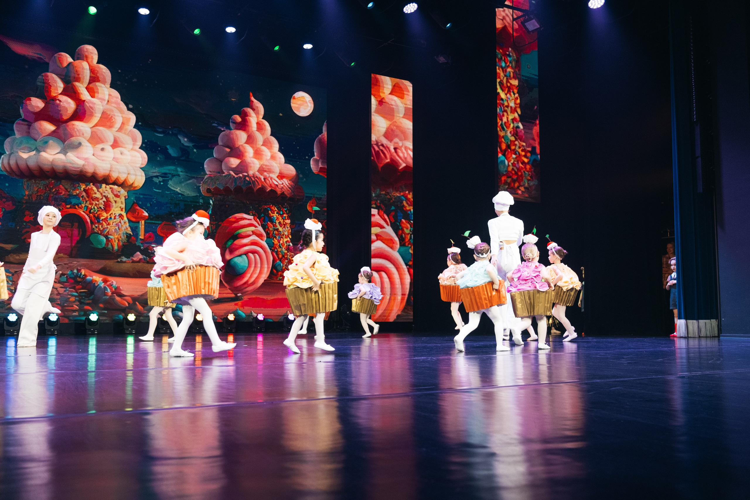 СурГУ 23.12.23. Репортажный и свадебный фотограф в Сургуте