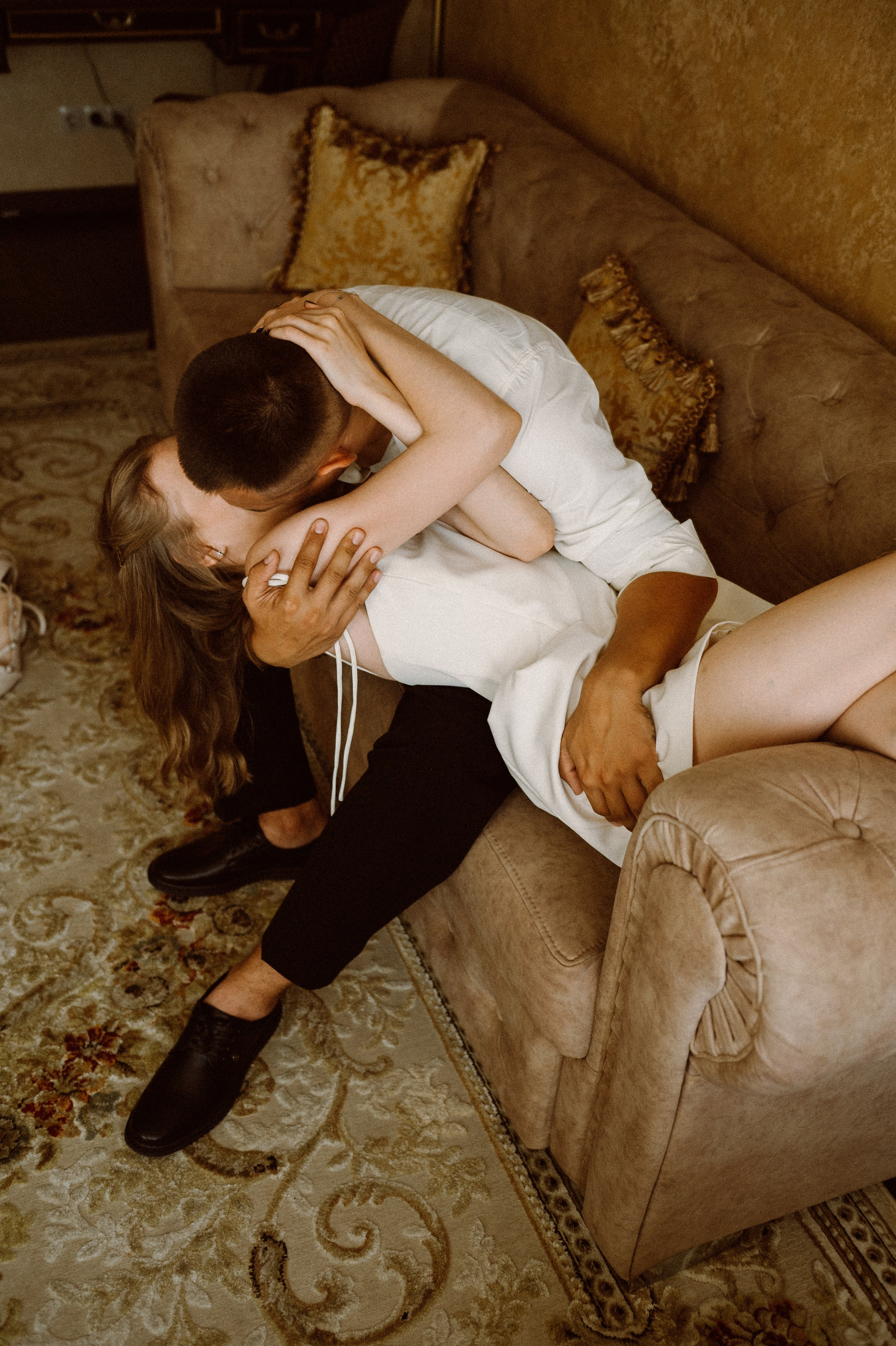 Свадебные фотографии. Фотограф в Барнауле Дарья Бутурлакина. Люби.Цени.Касайся